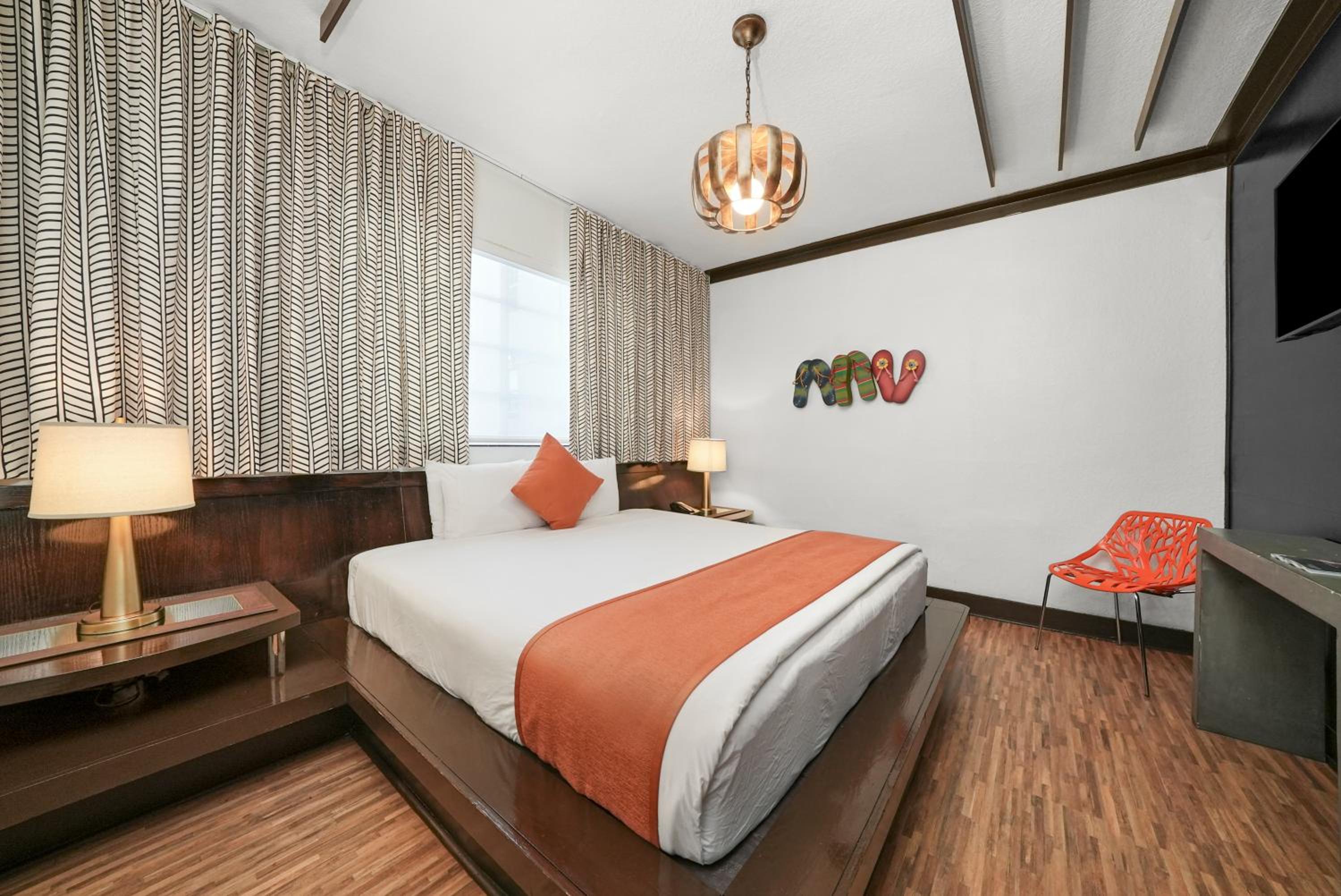 Junior King Suite - Photo 4