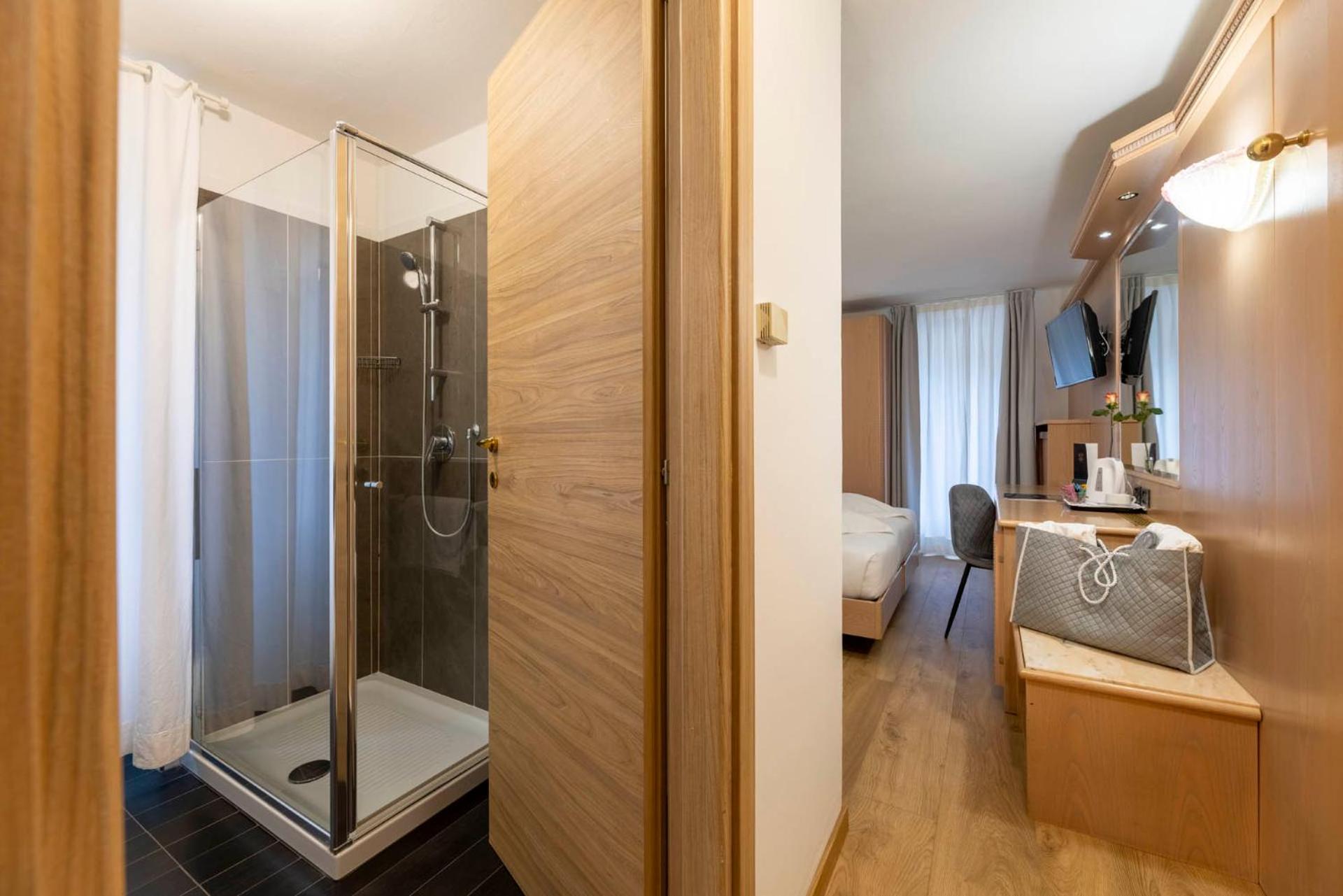 Double or Twin Room with City View