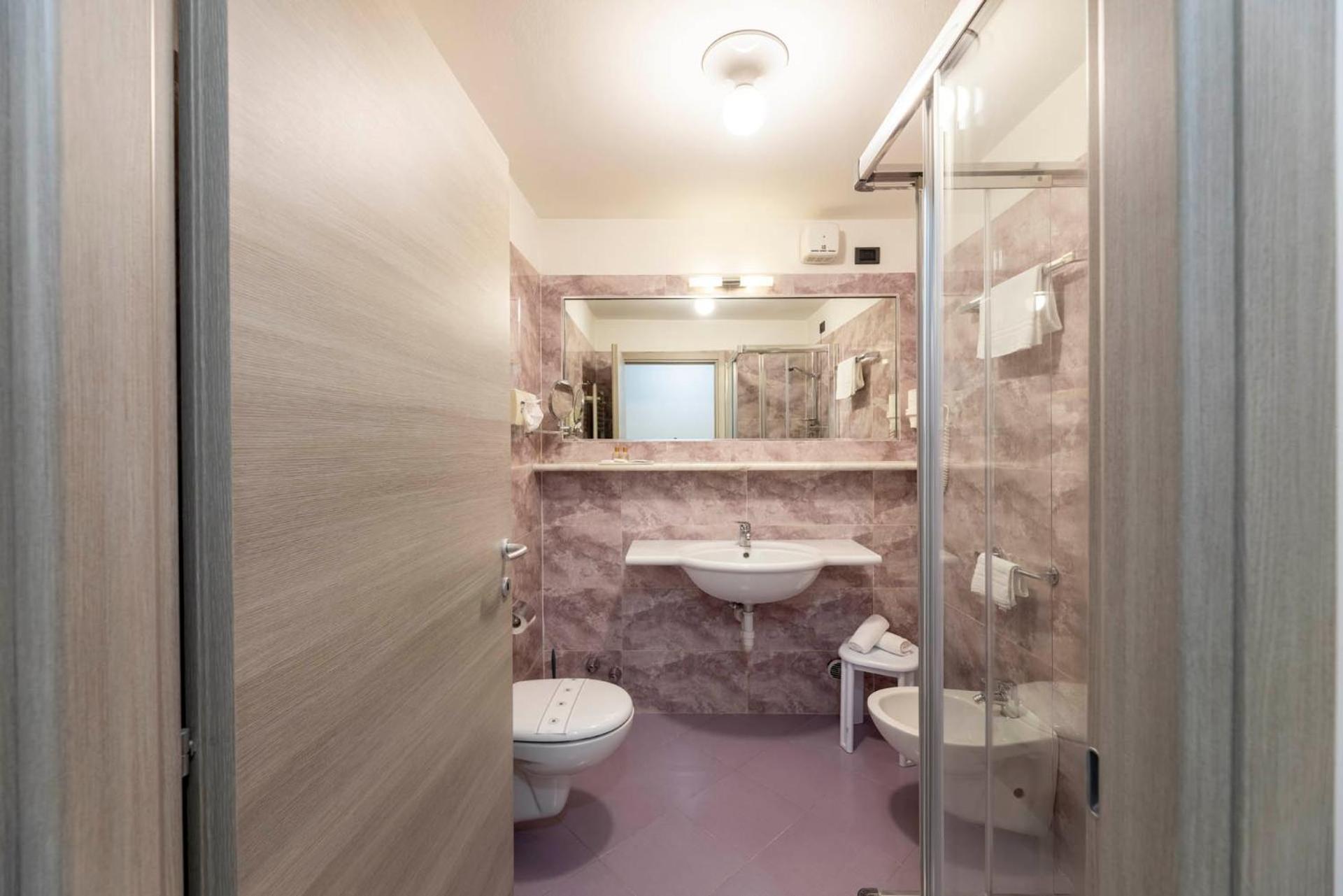 Deluxe Double or Twin Room with Balcony