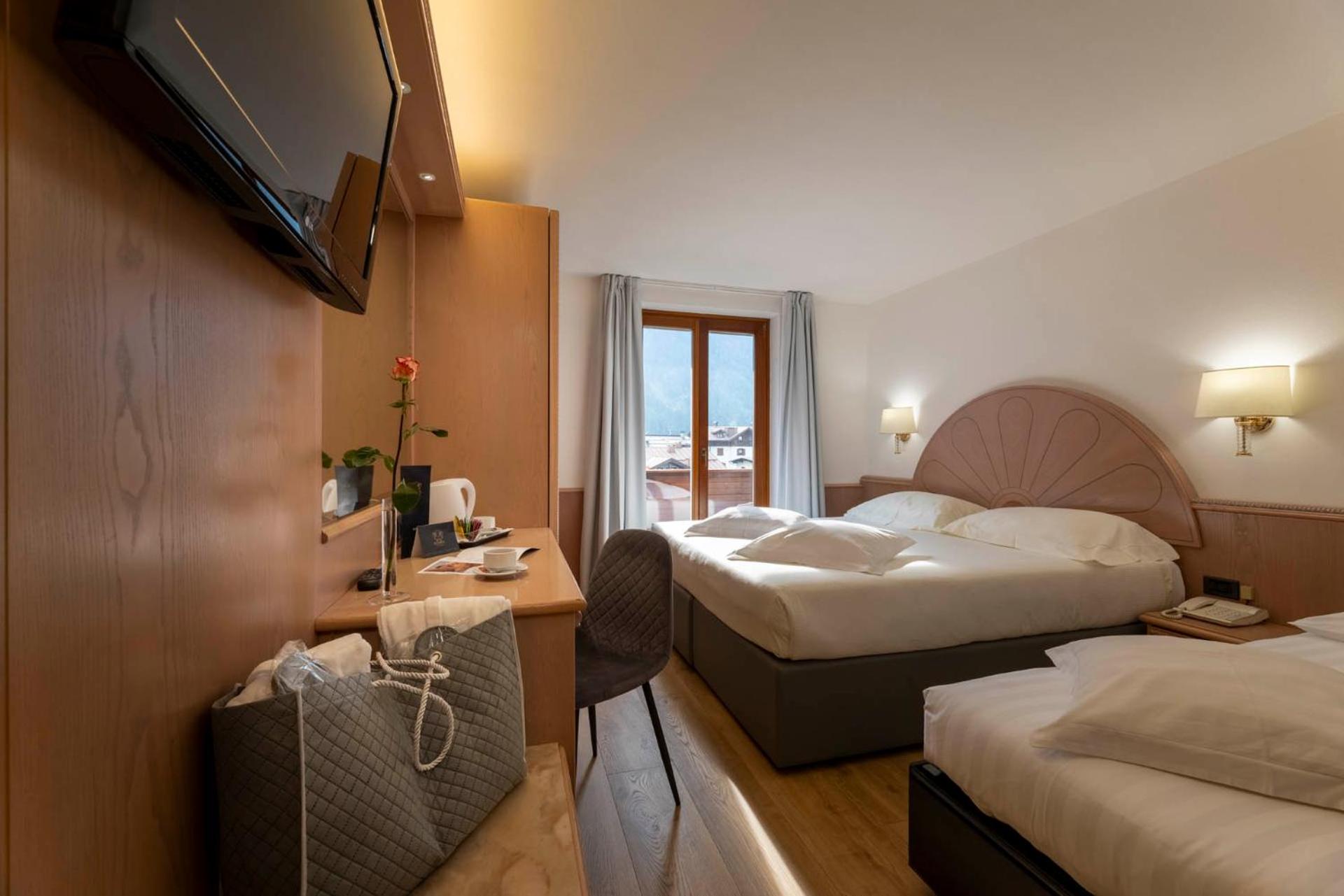 Deluxe Triple Room photo 3