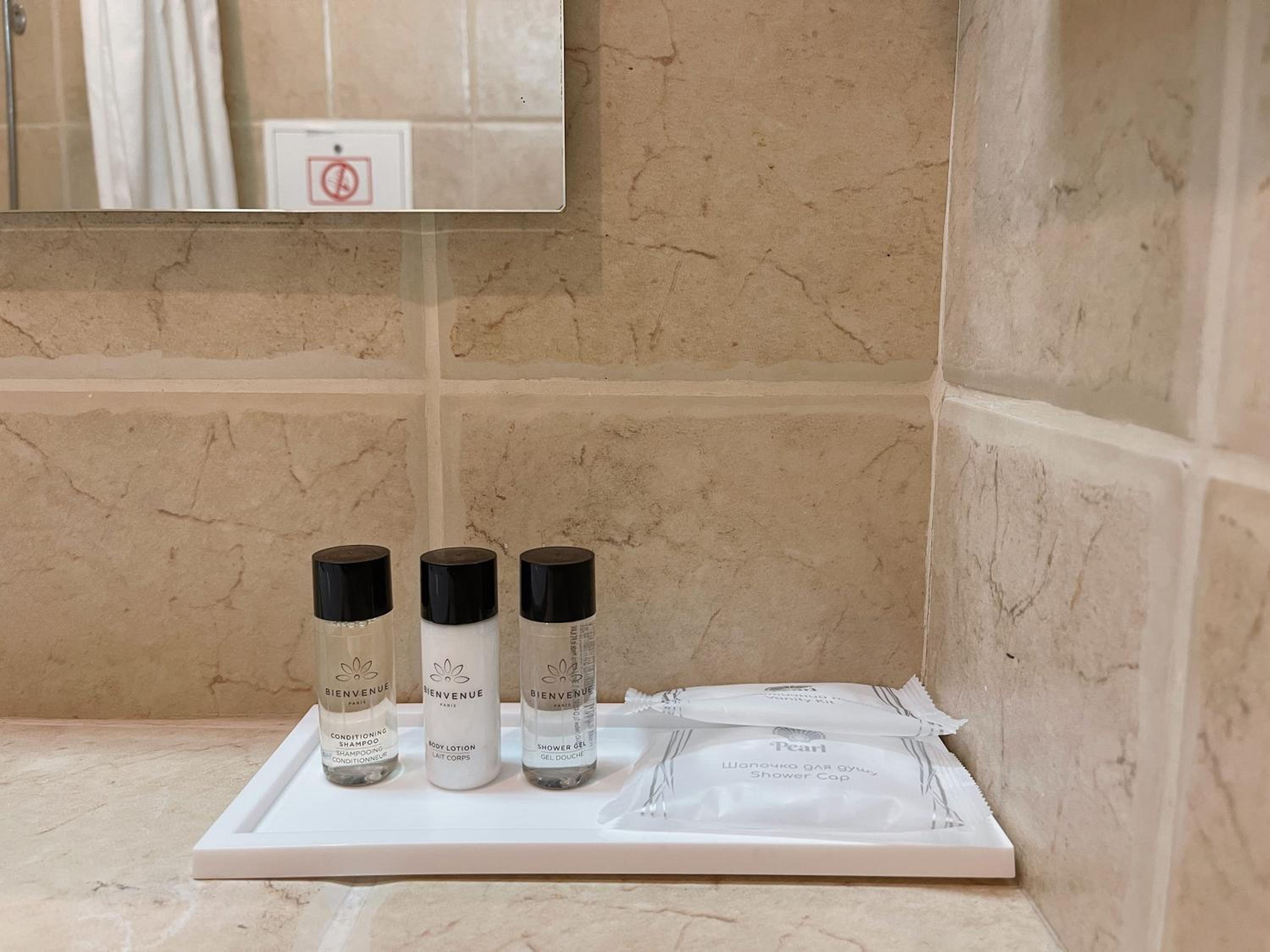 Deluxe Double Room with Balcony photo 1