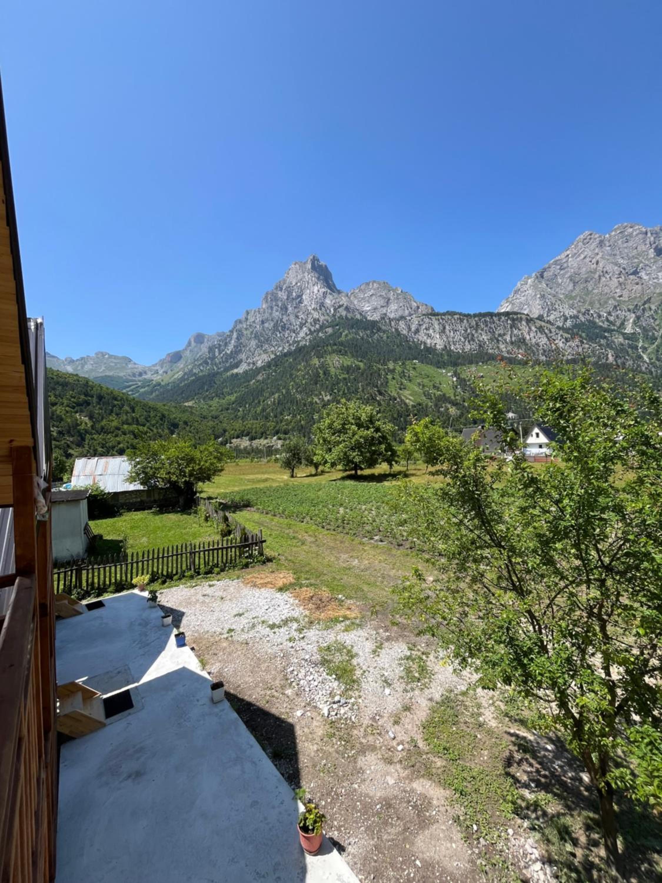 Triple Room with Mountain View