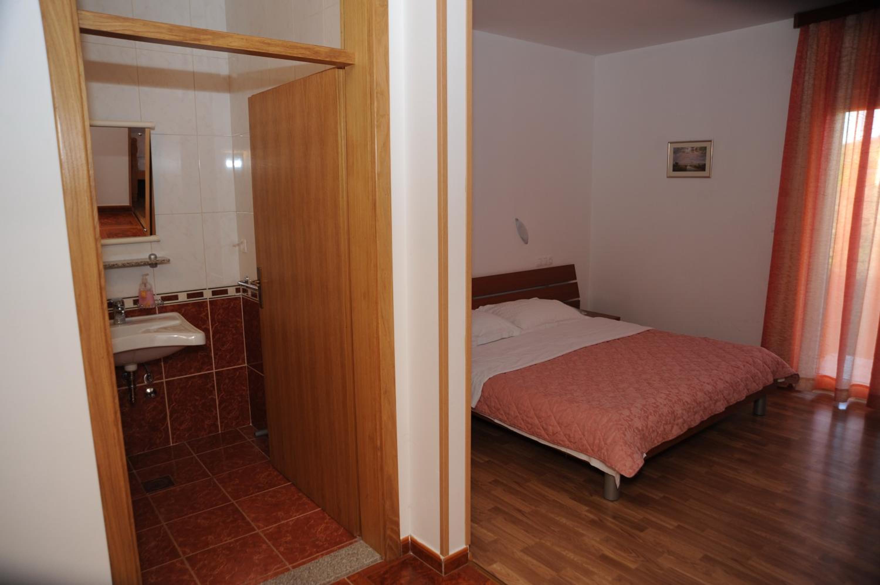 Double or Twin Room photo 2