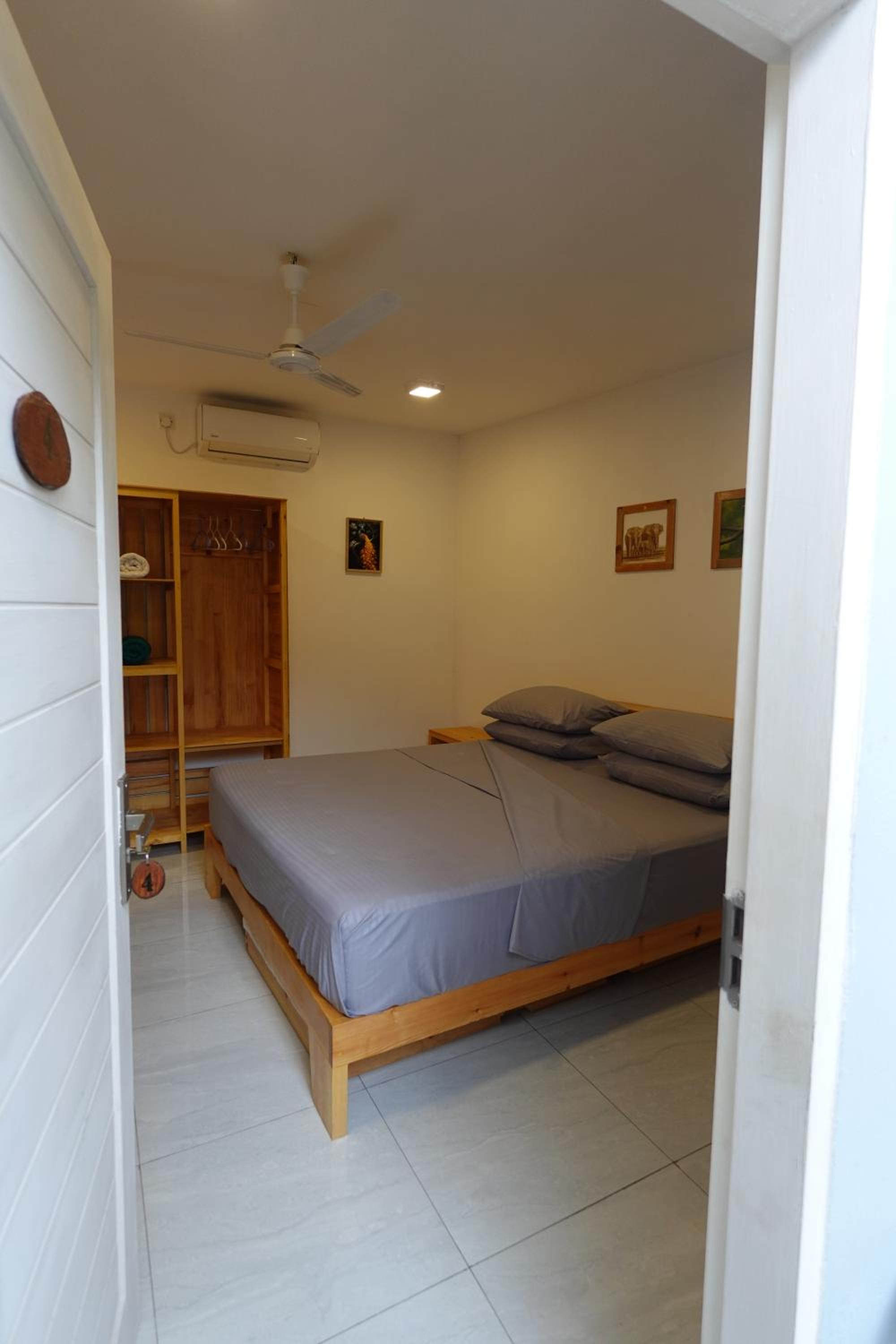 Deluxe Double Room (2 Adults + 1 Child)