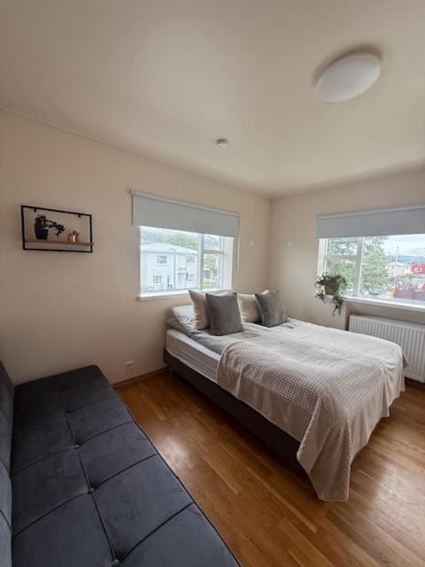Two-Bedroom Apartment with Garden View photo 3