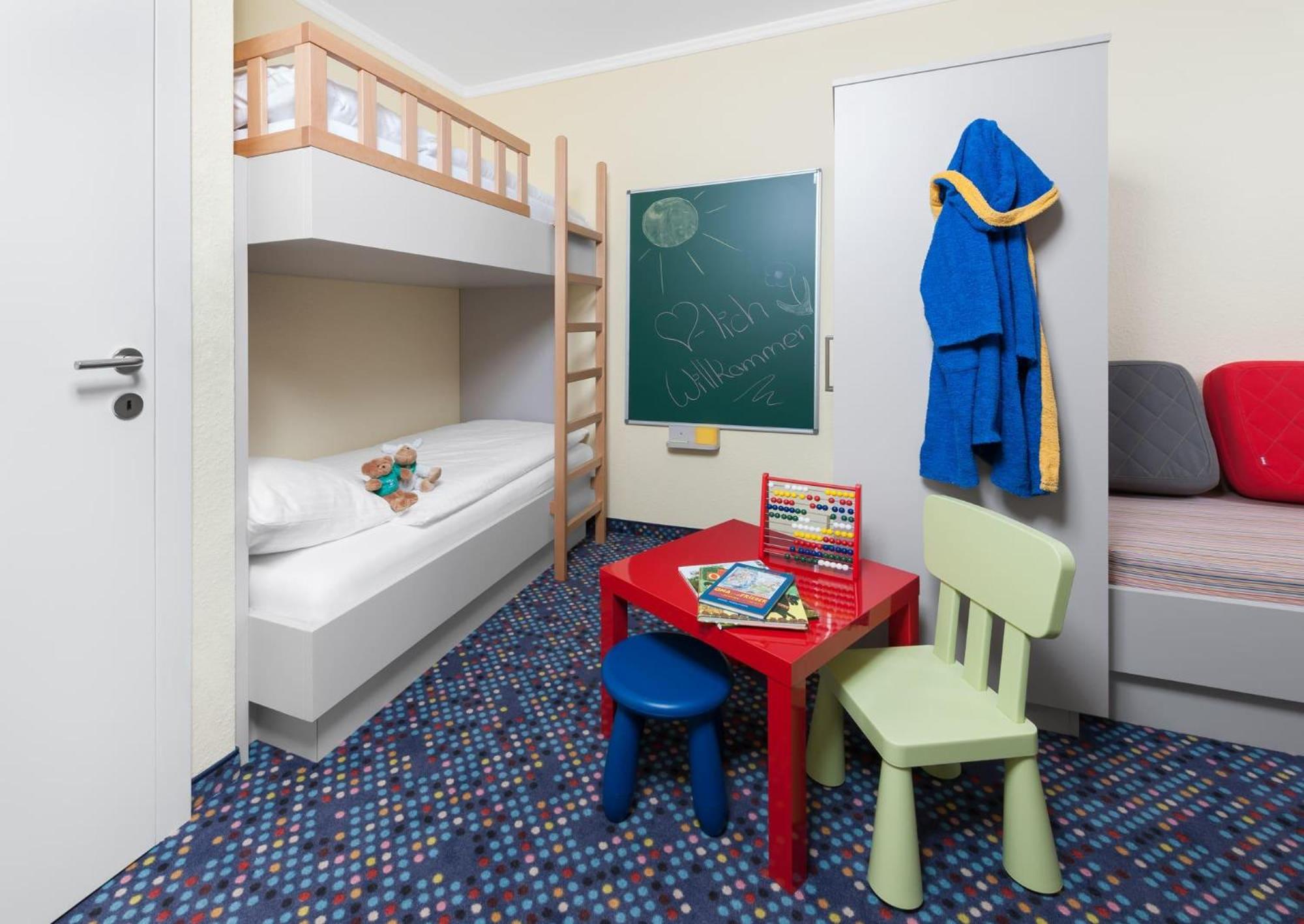 Family Room  (2 Adults and 2 Children until 12 years) photo 2
