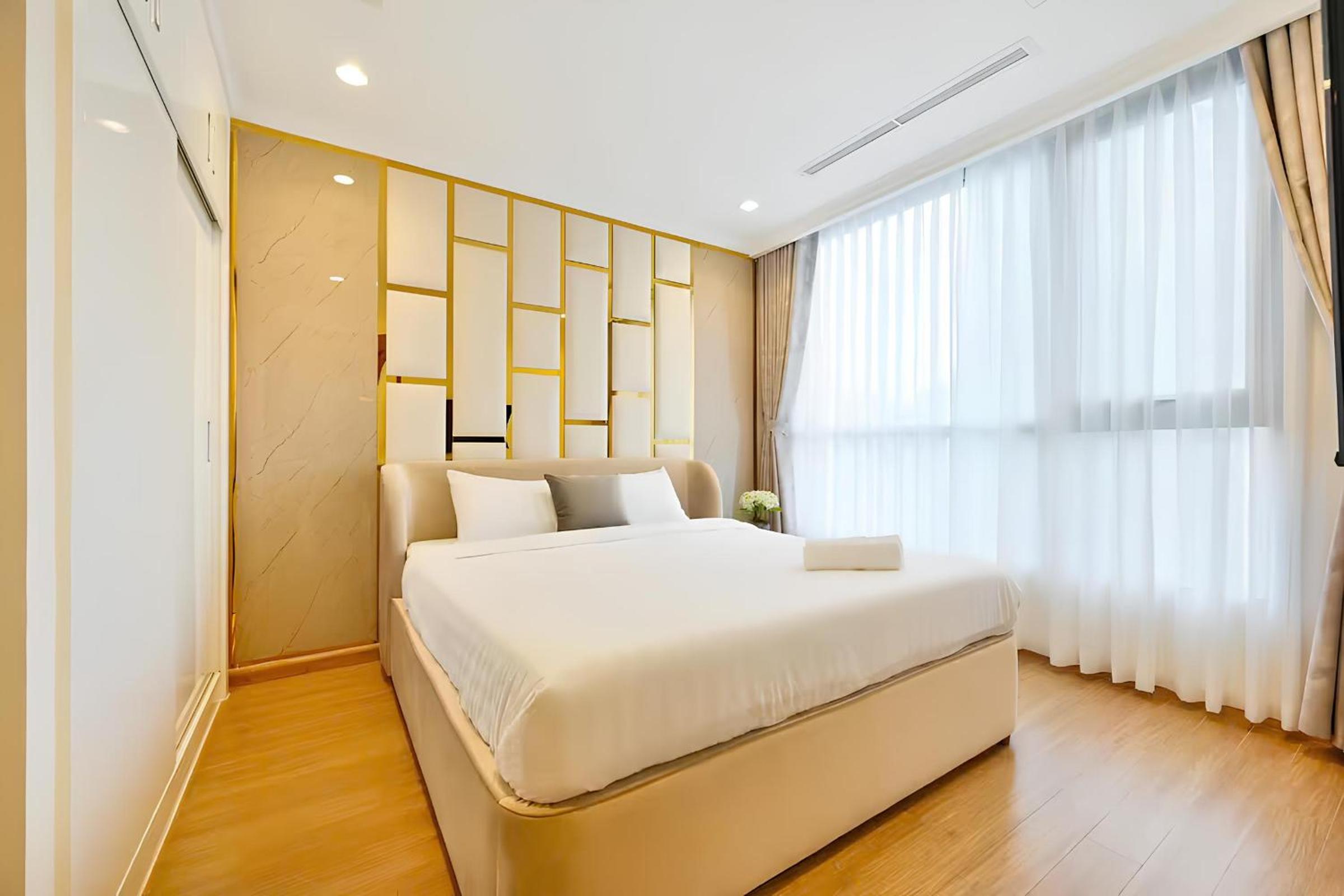 Two-Bedroom Apartment with Balcony