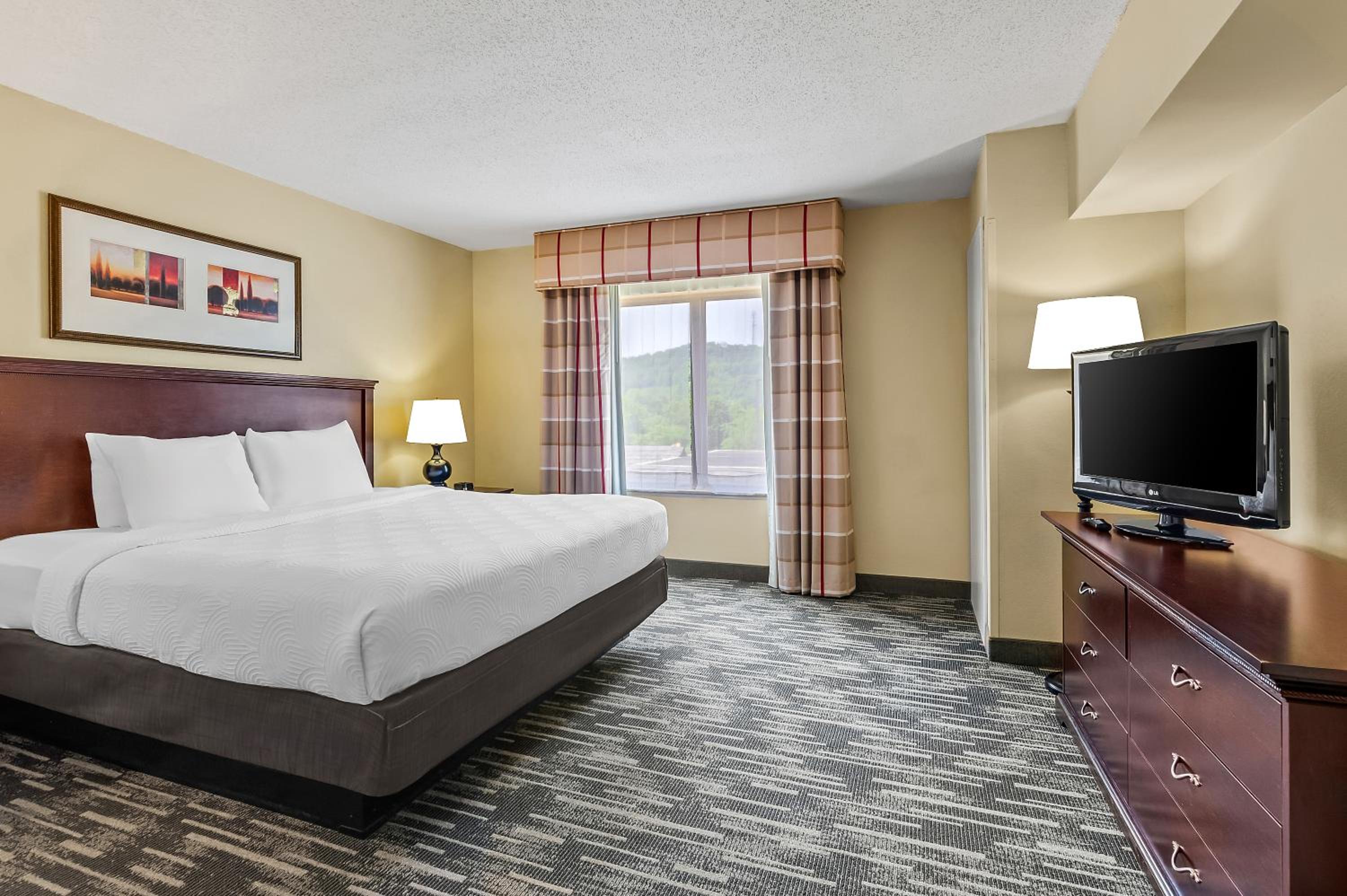 King Suite - Disability Access/Non Smoking - Photo 1