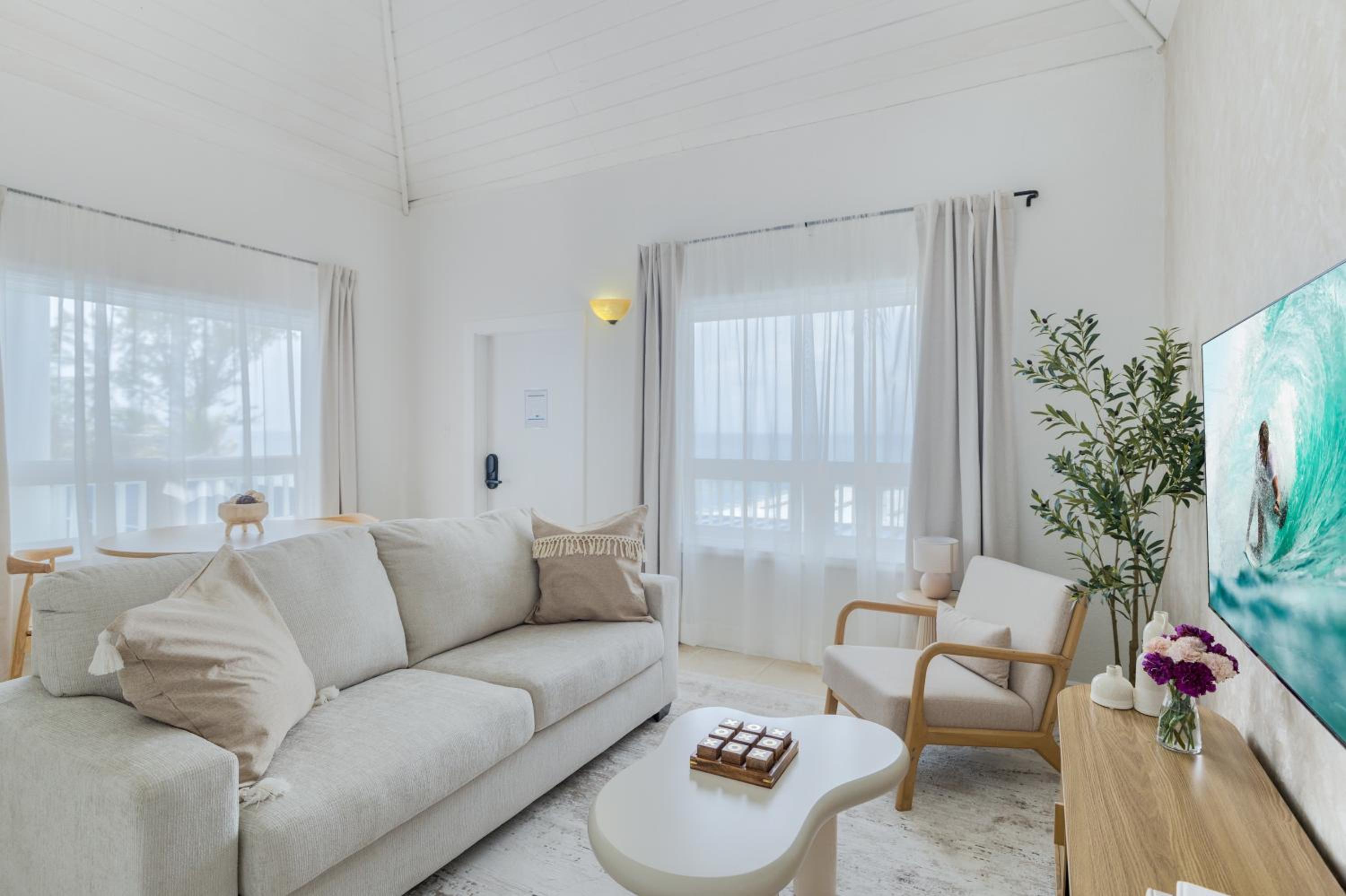 One-Bedroom Suite photo 2