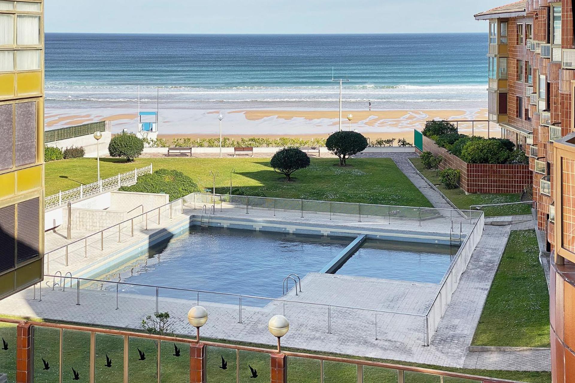 Three-Bedroom Apartment with Ocean View