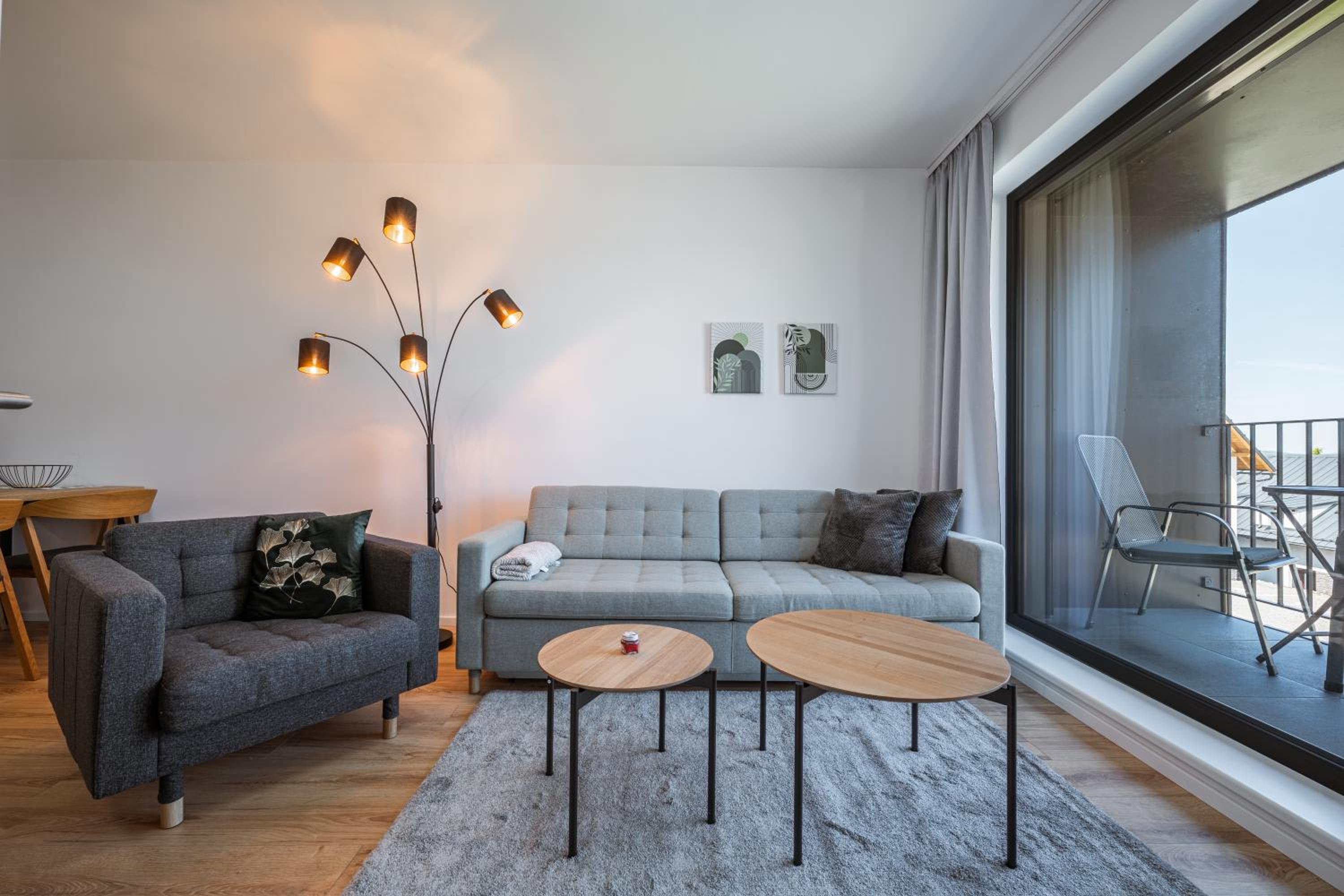One-Bedroom Apartment with Balcony photo 1