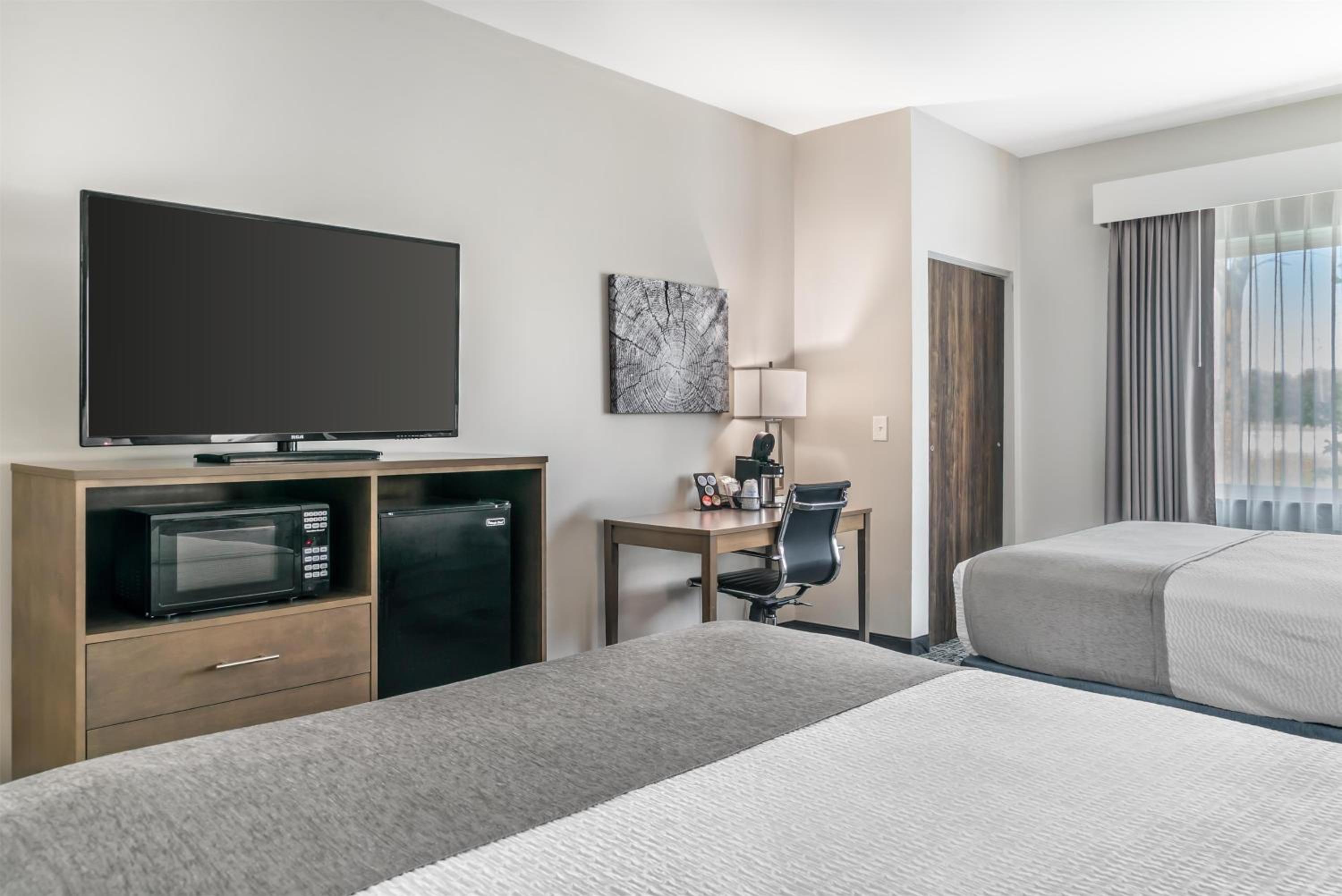 Queen Room with Two Queen Beds and Mobility Accessible Roll-In Shower - Photo 3