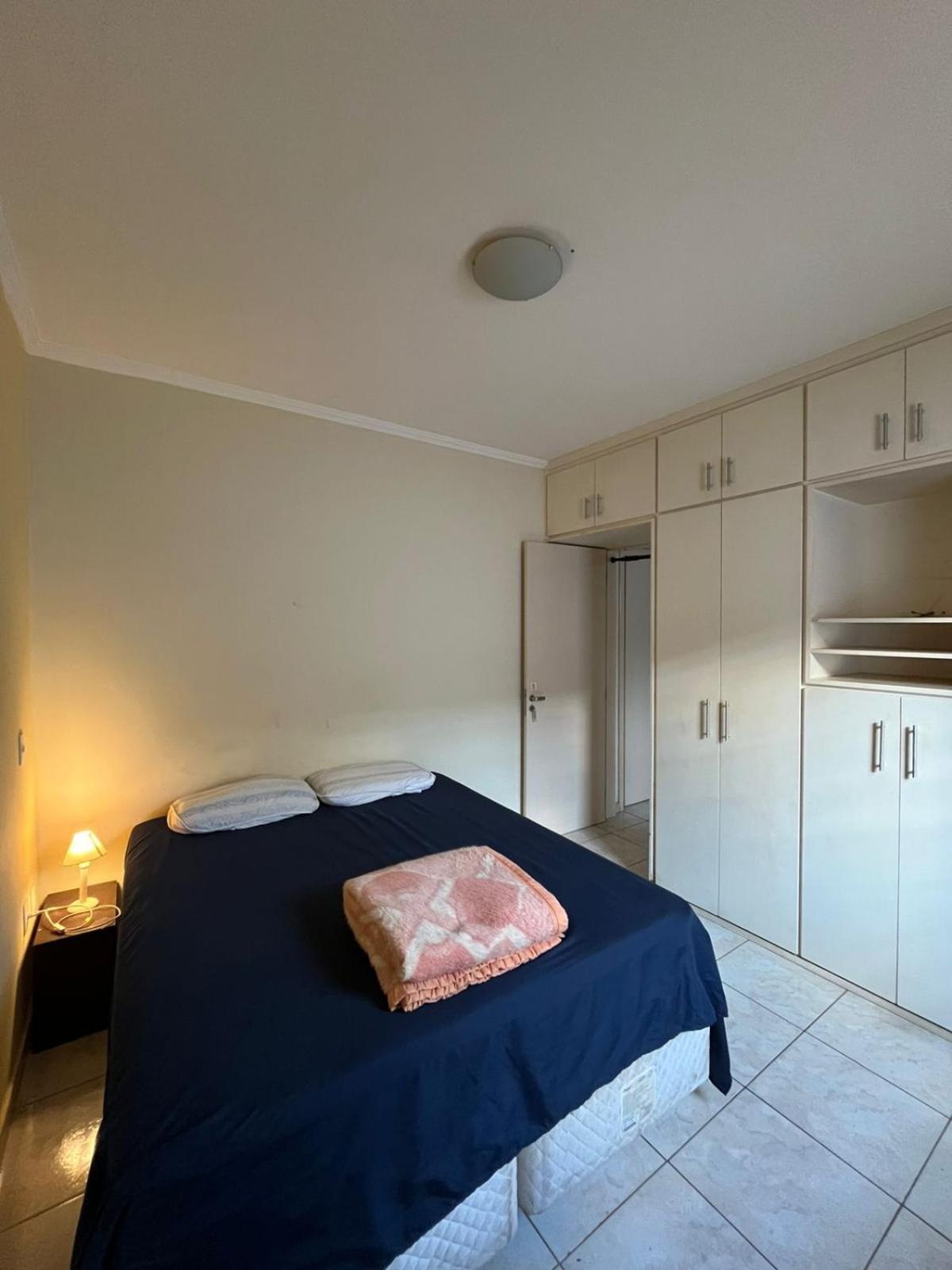 Queen Room with Shared Bathroom photo 2