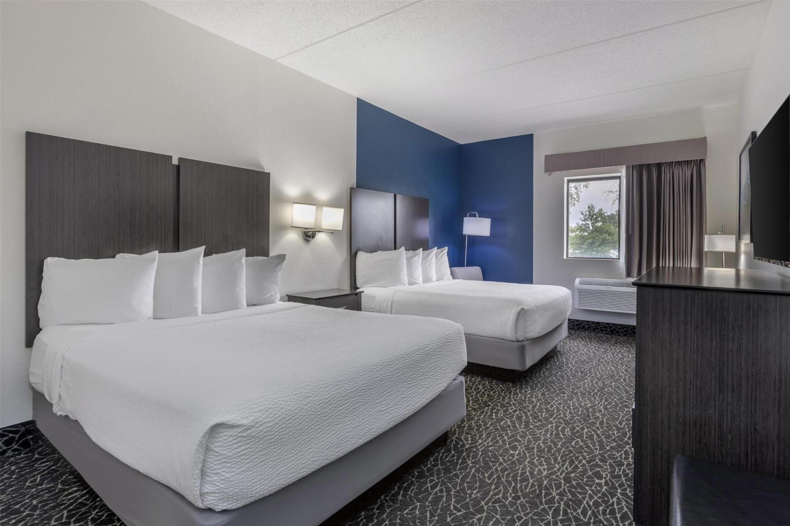 Queen Room with Two Queen Beds - Disability Access/Non-Smoking - Photo 1