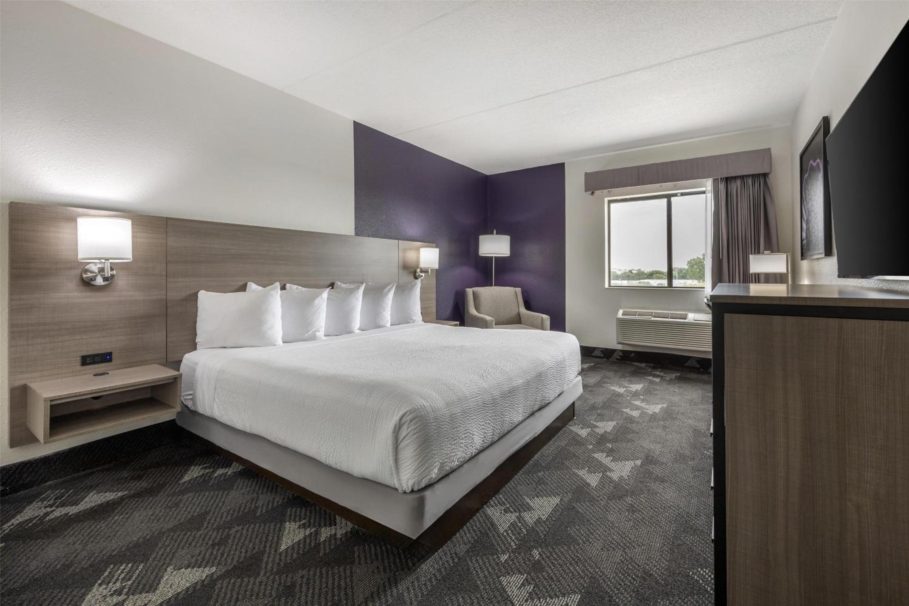 King Room - Disability Access - Photo 1