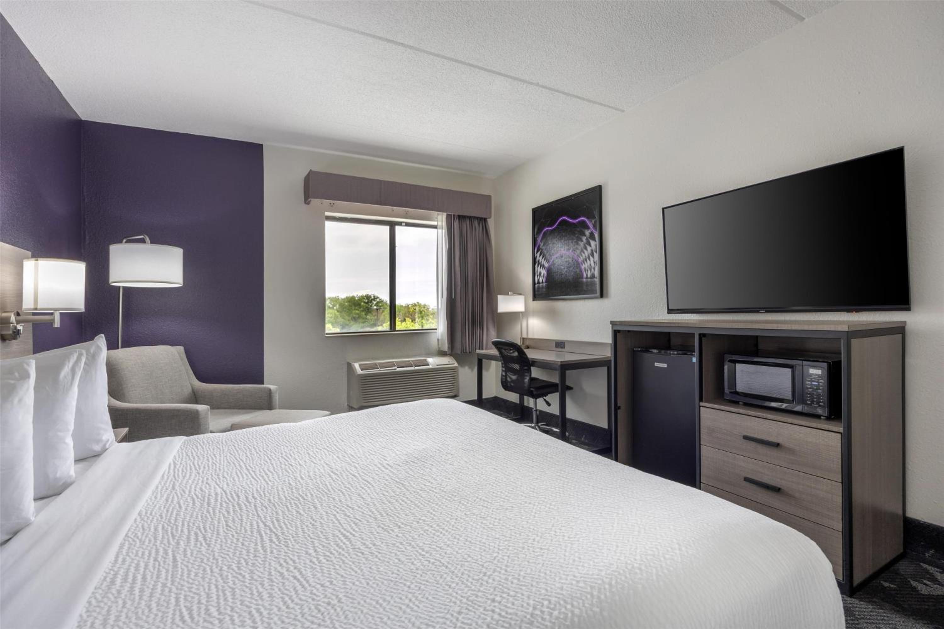 King Room - Disability Access - Photo 2