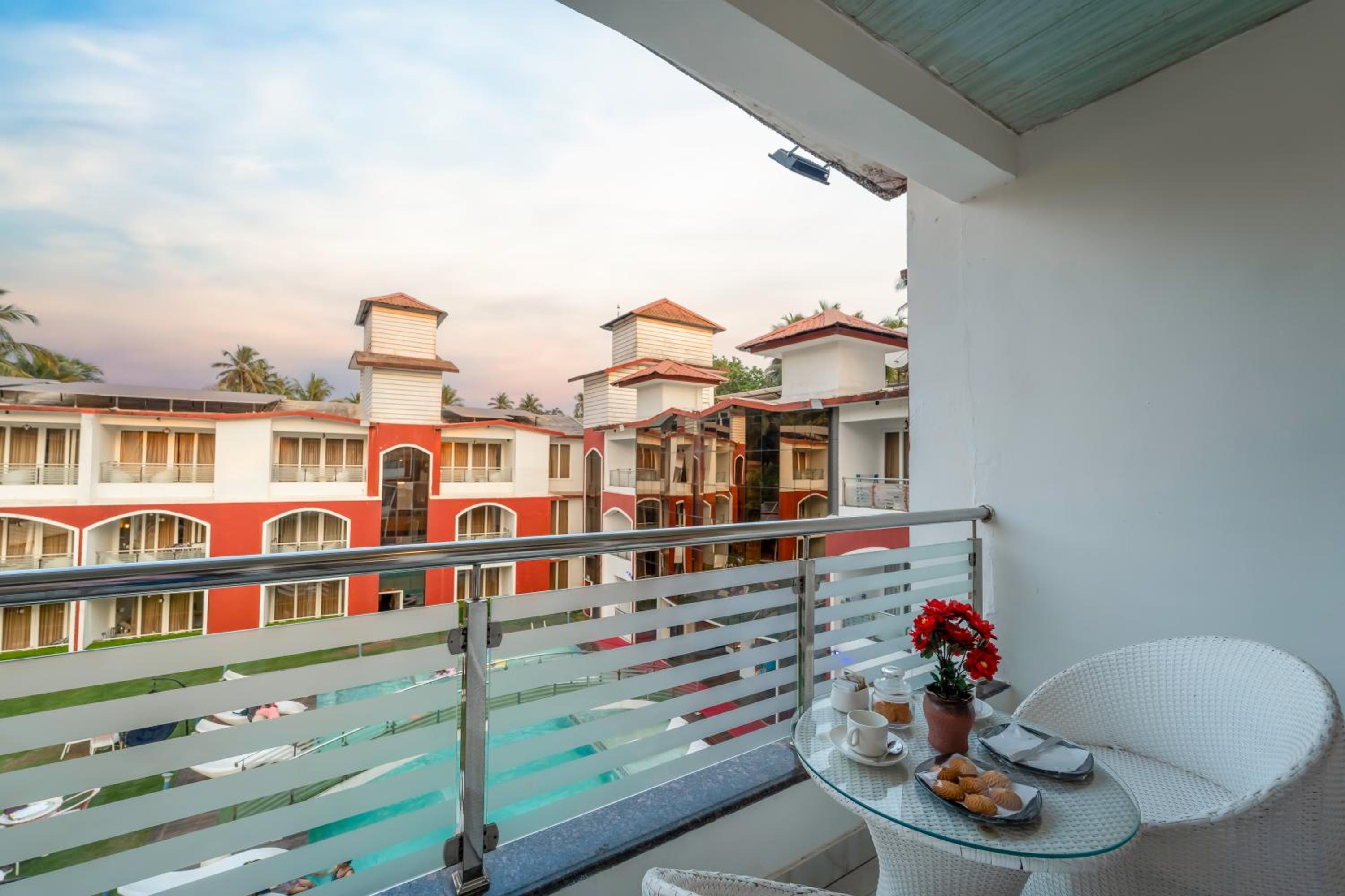 Double Room with Balcony (3 Adults) photo 3