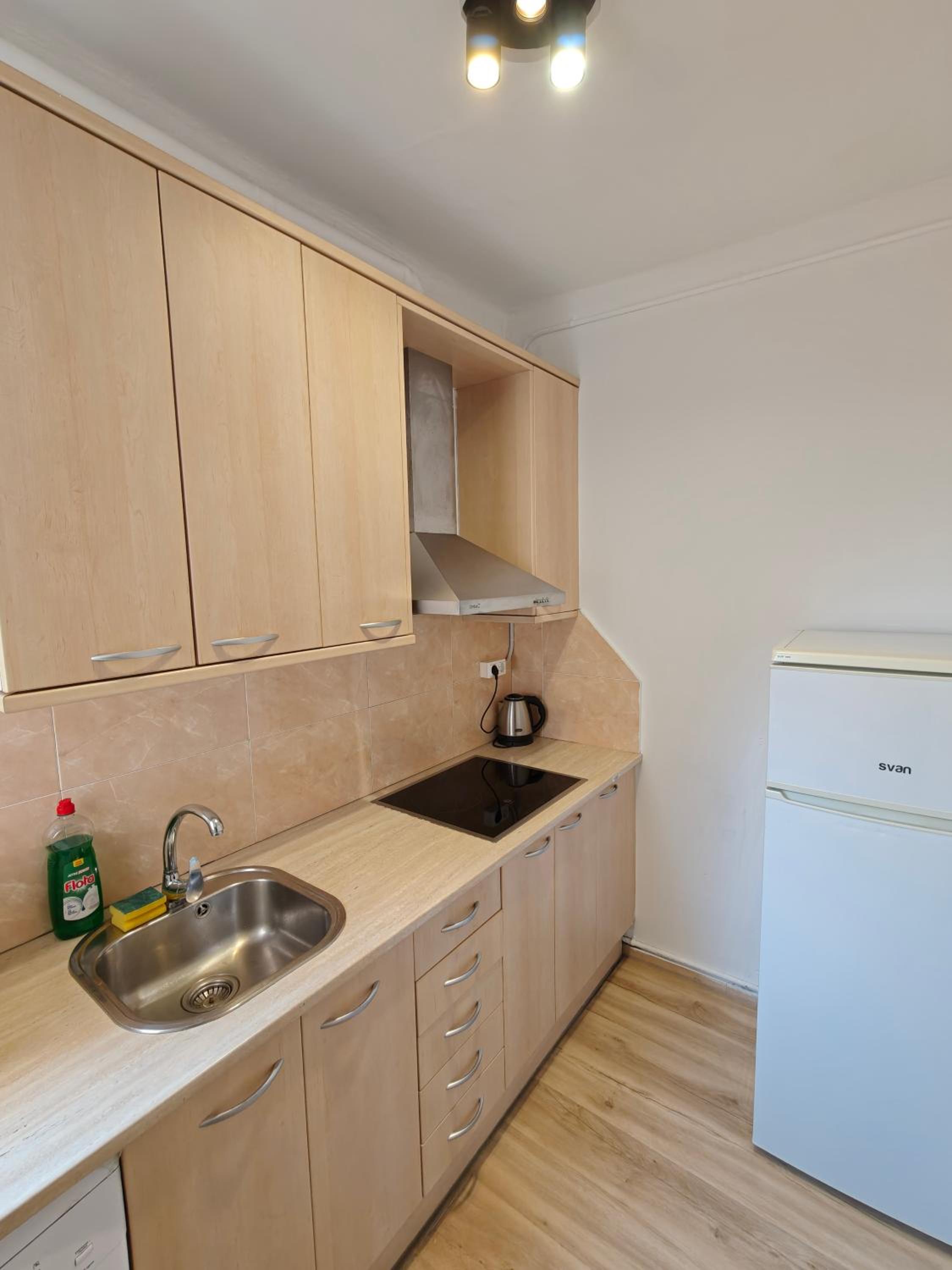 Apartment with Balcony photo 2