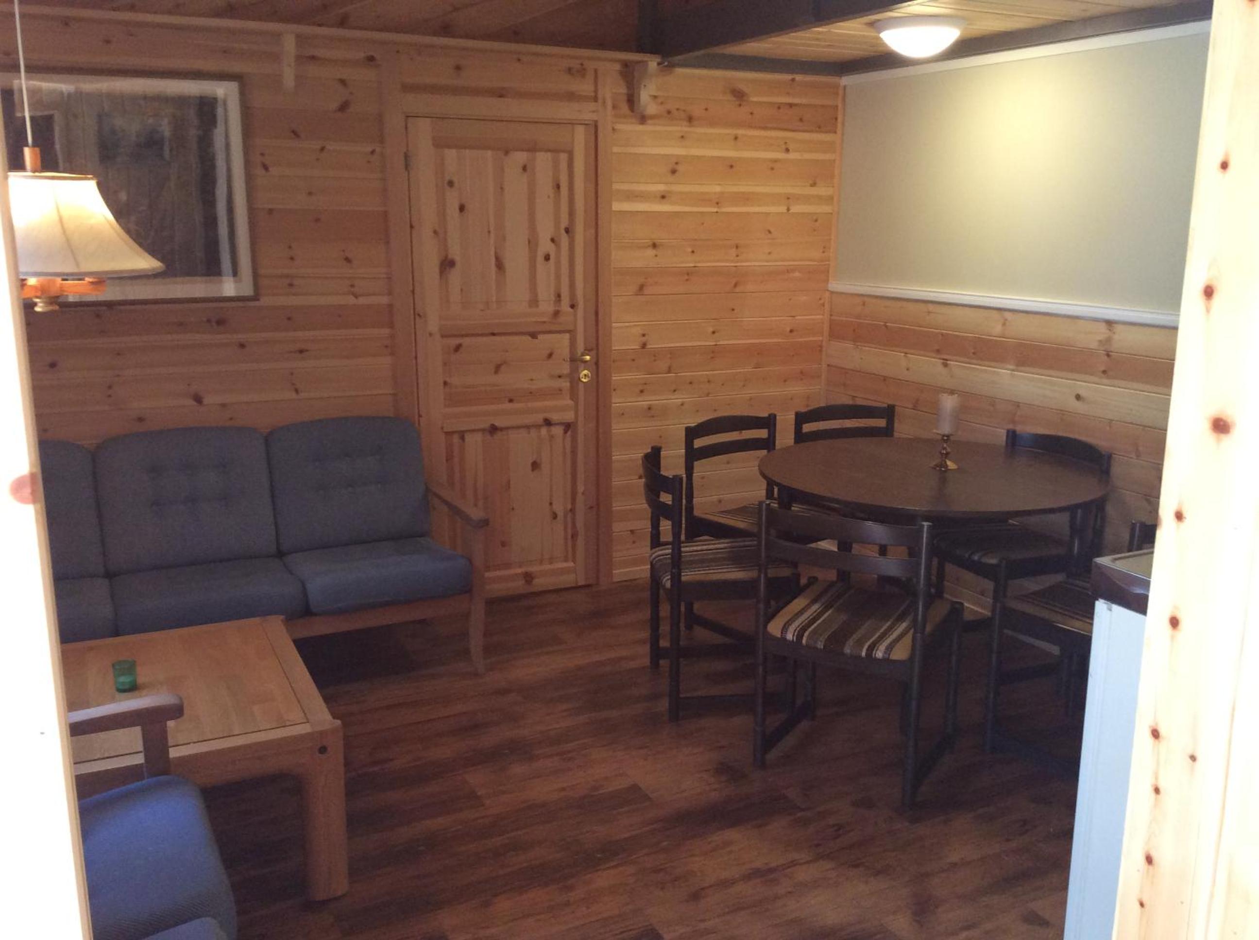 Two Bedroom Cottage with Shower photo 1