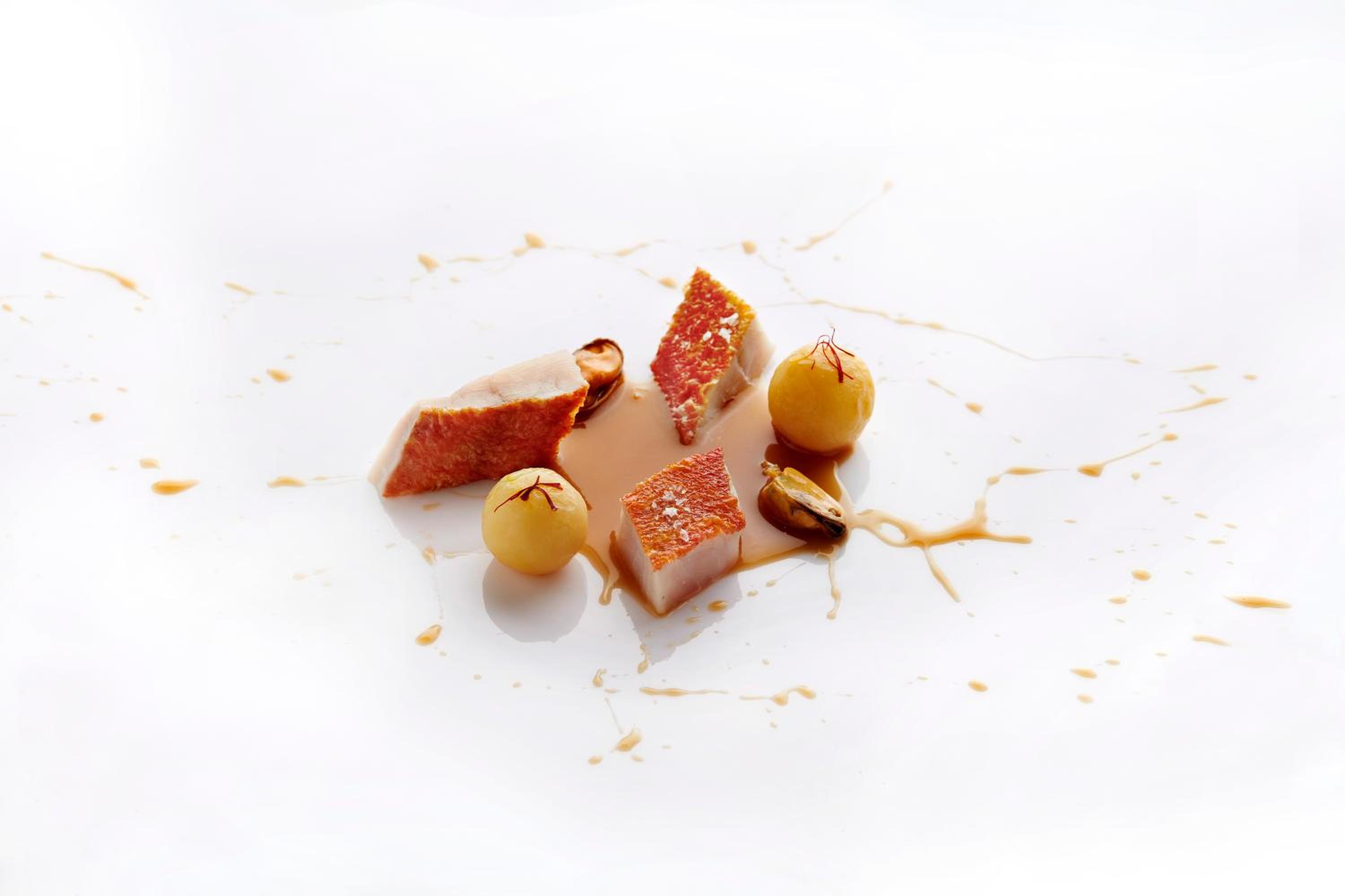 3D2N Unwind and Dine Package – Deluxe Room with complimentary $100 SGD F&B Credits 3D2N Unwind and Dine Package – Deluxe Room with complimentary $100 SGD F&B Credits