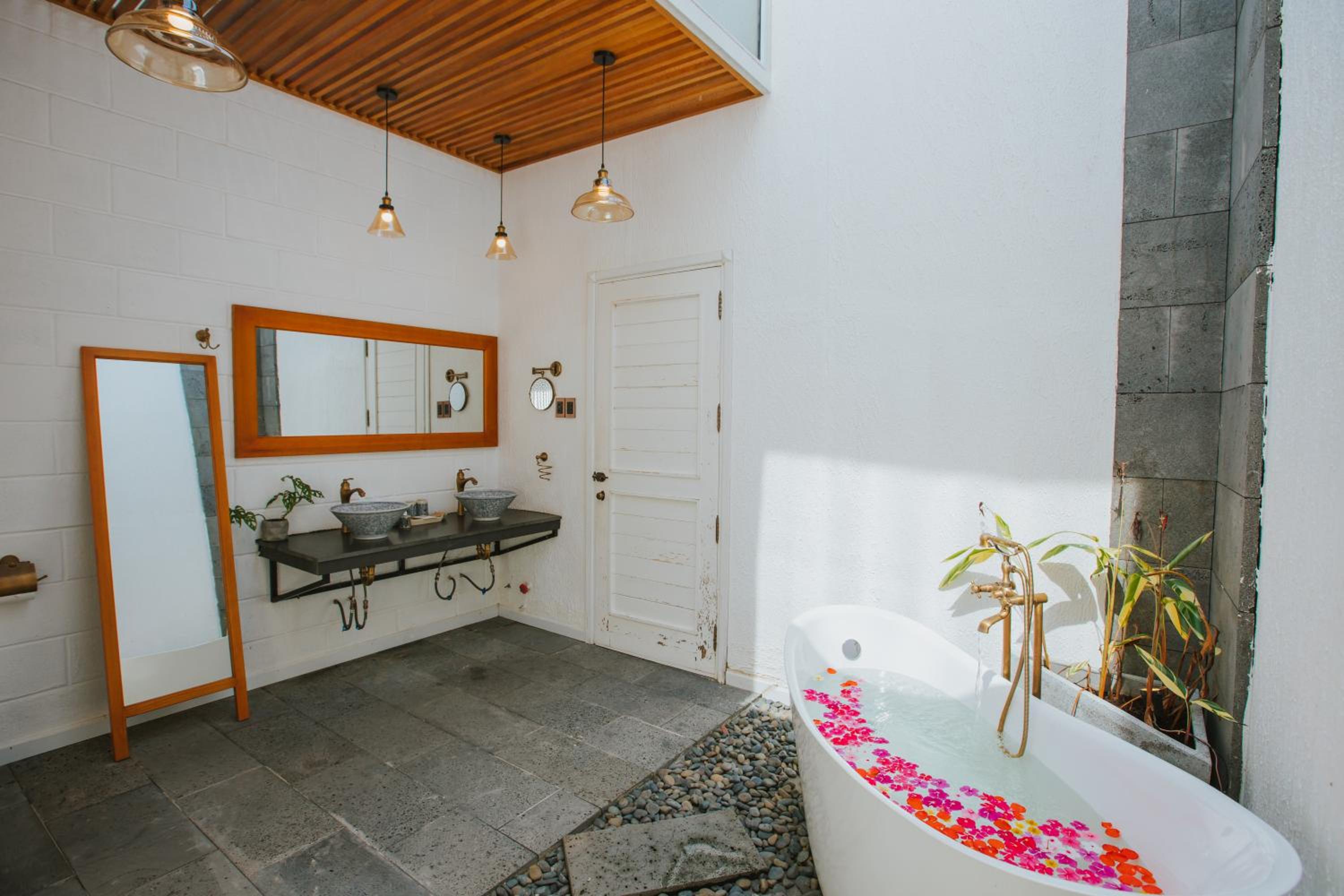 Two-Bedroom Villa - Photo 10