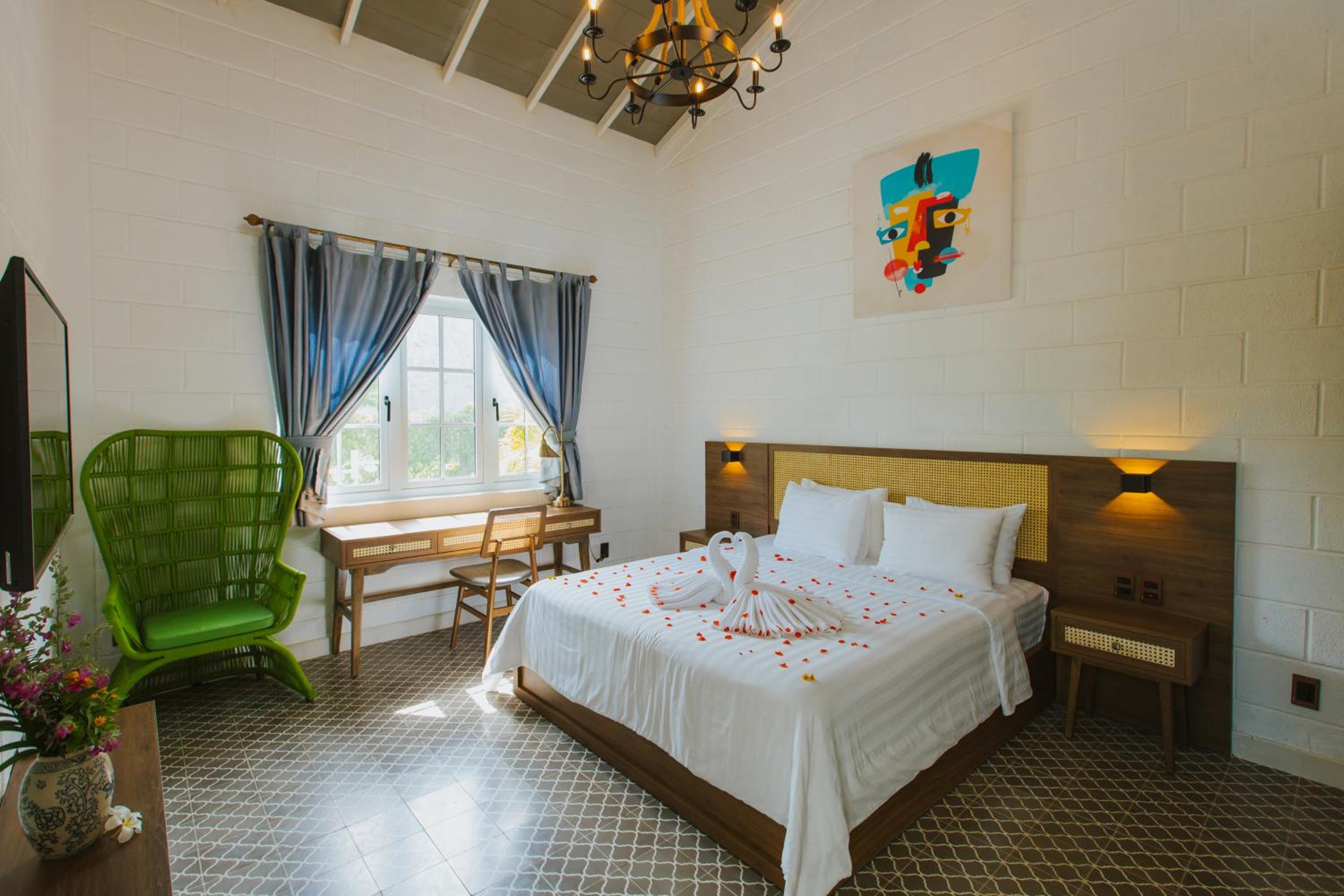 Two-Bedroom Villa - Photo 11