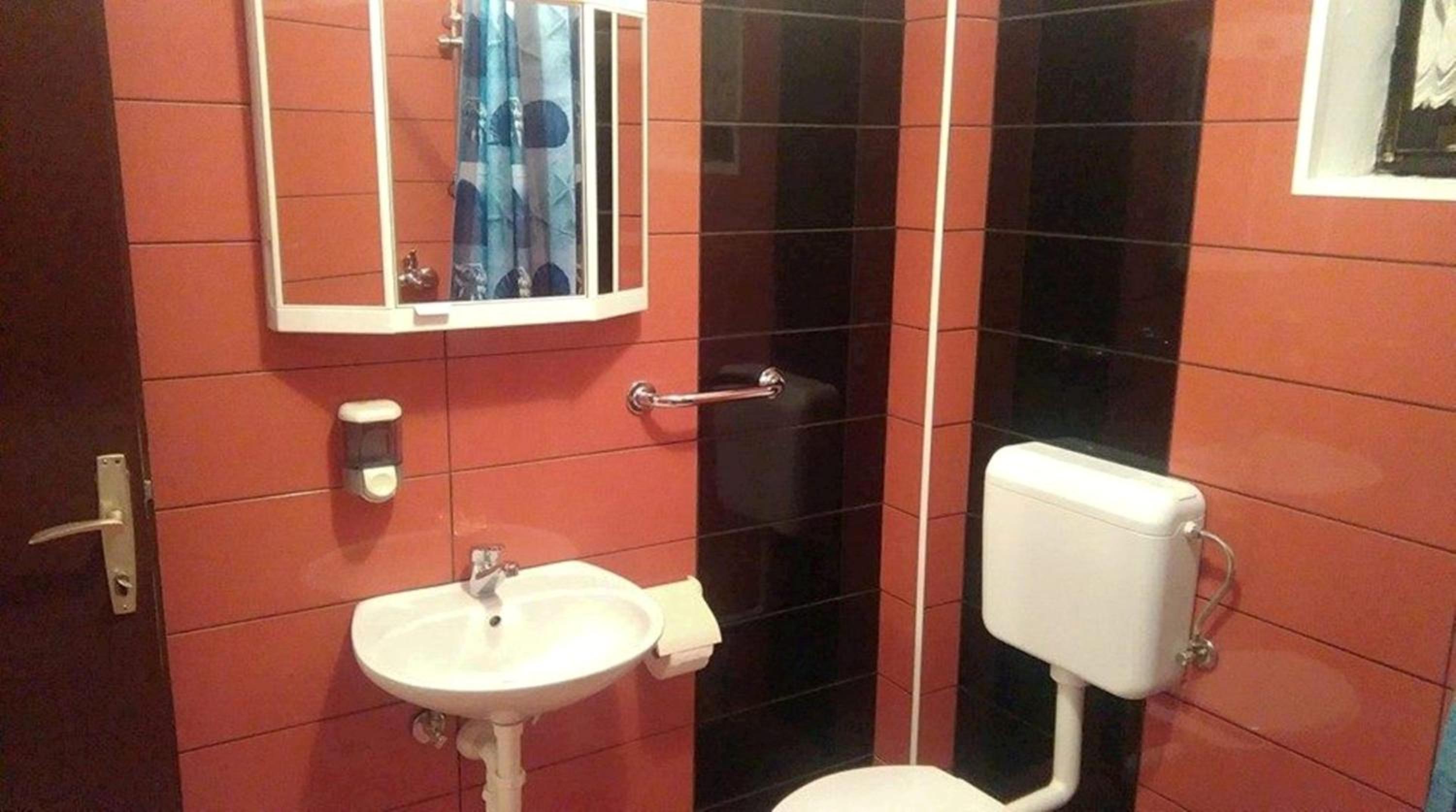 One-Bedroom Apartment - Ground Floor - Photo 17