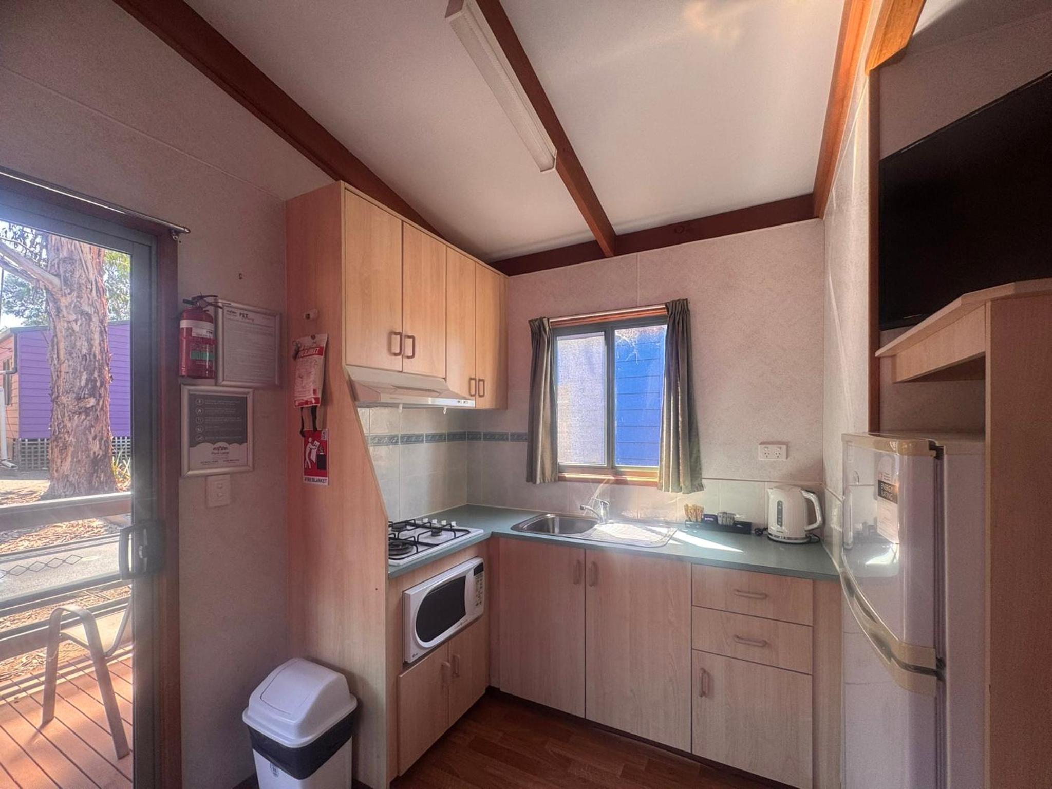 Standard Cabin (Sleeps 5)