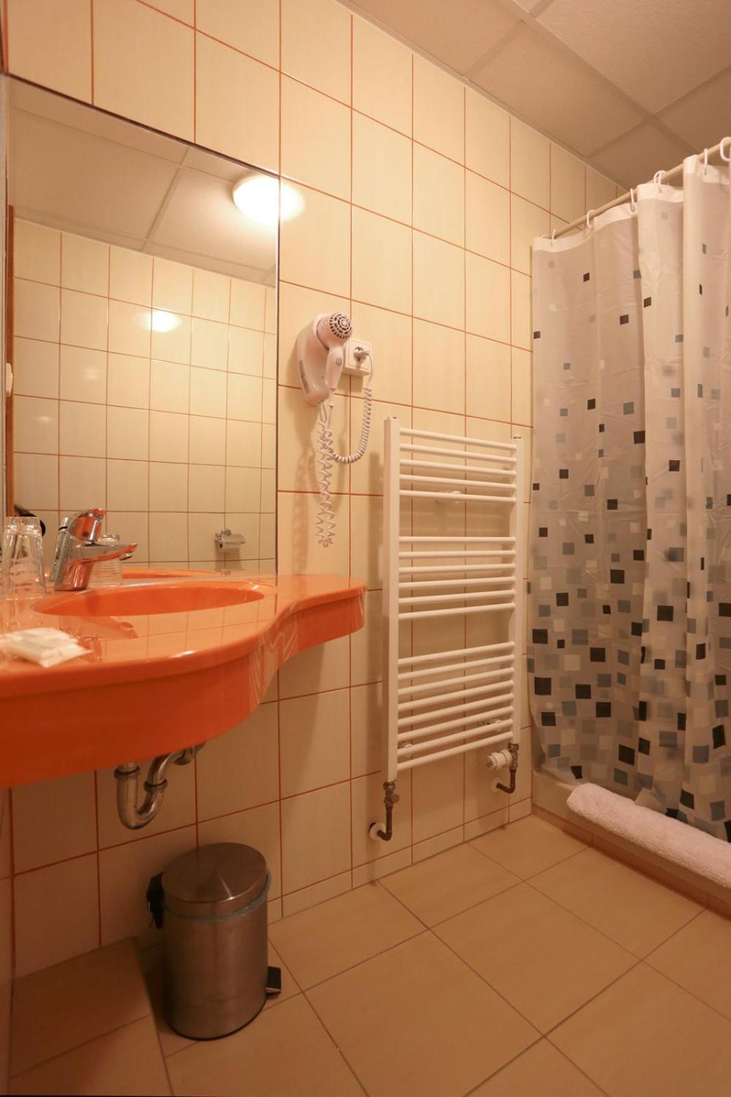 Double or Twin Room photo 3