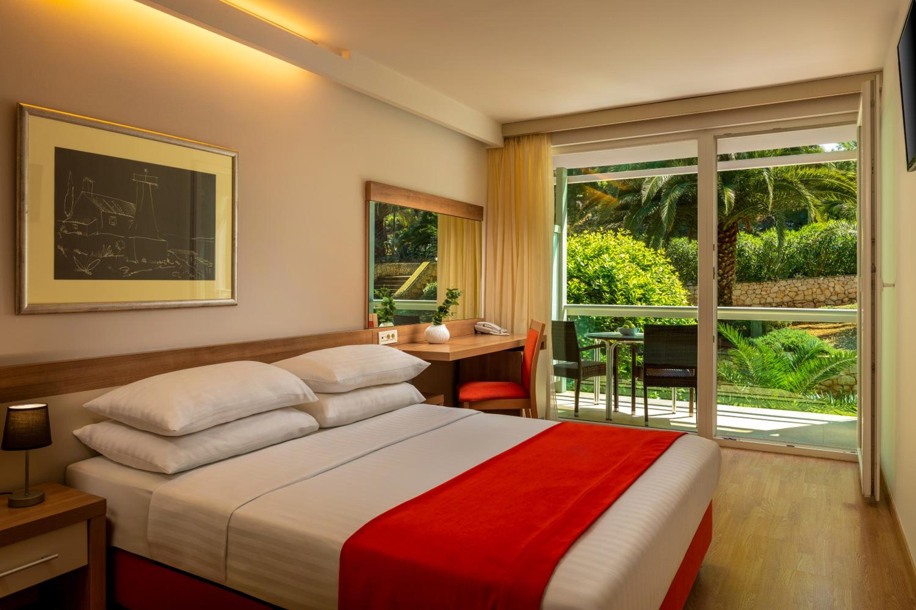 Standard Double Room with Balcony - Photo 1