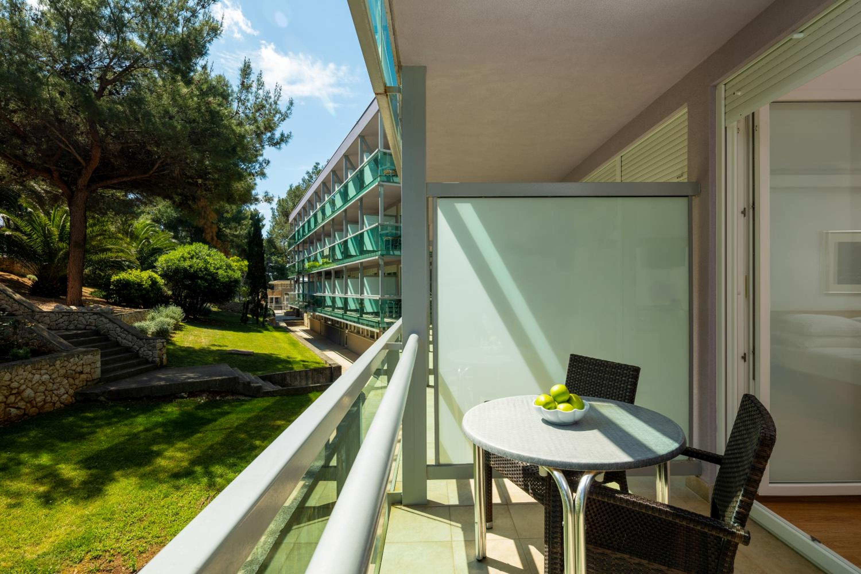 Standard Double Room with Balcony - Photo 3