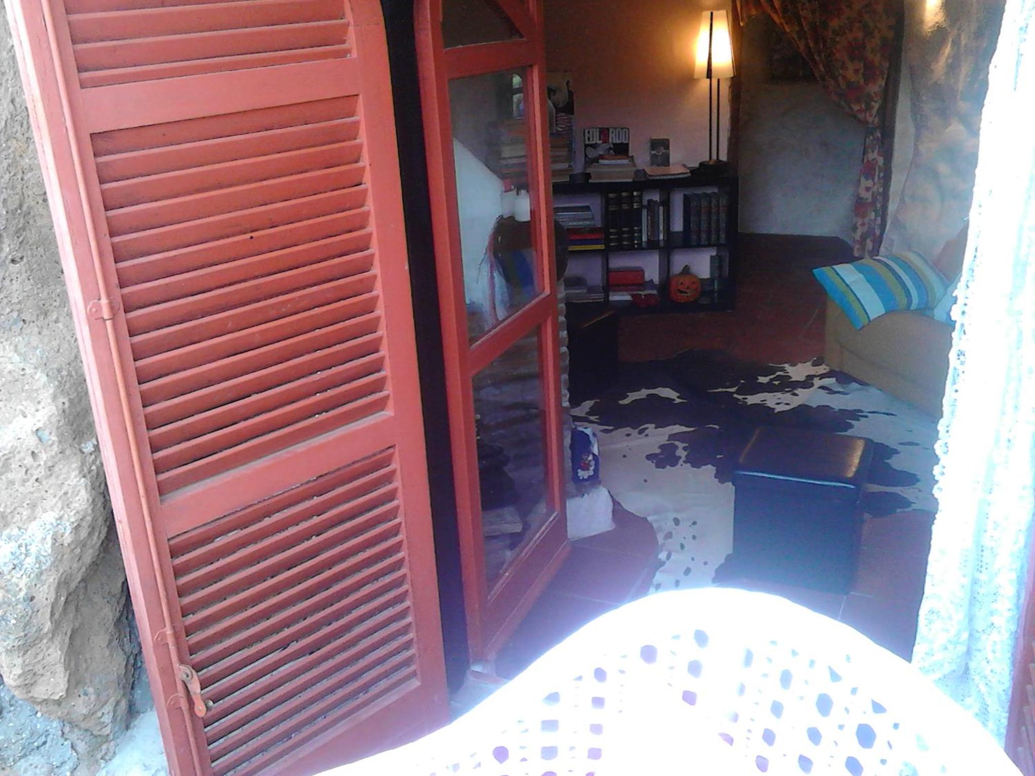 One-Bedroom House - Photo 37