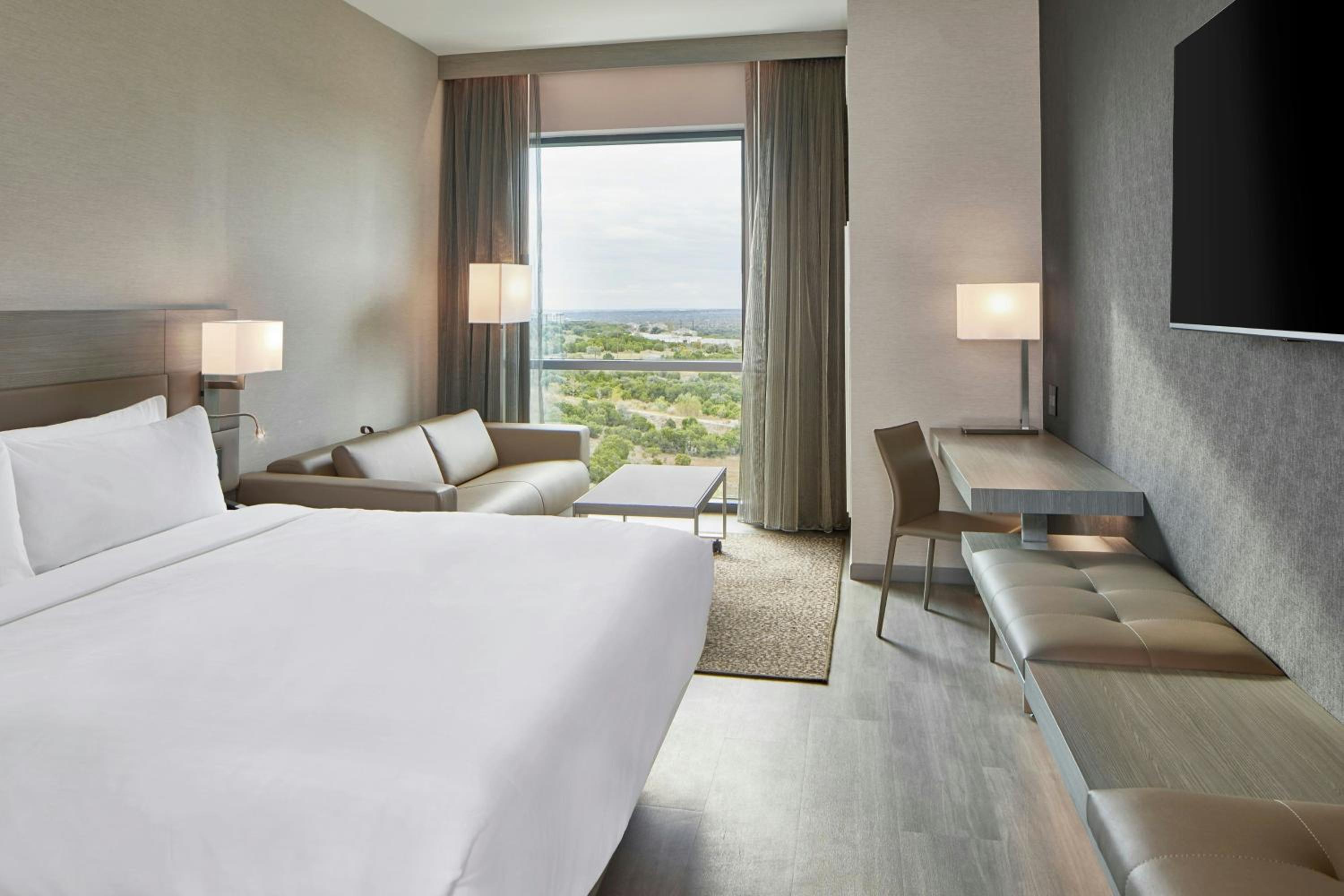 King Room with Country View and Sofa Bed - Hearing Accessible
