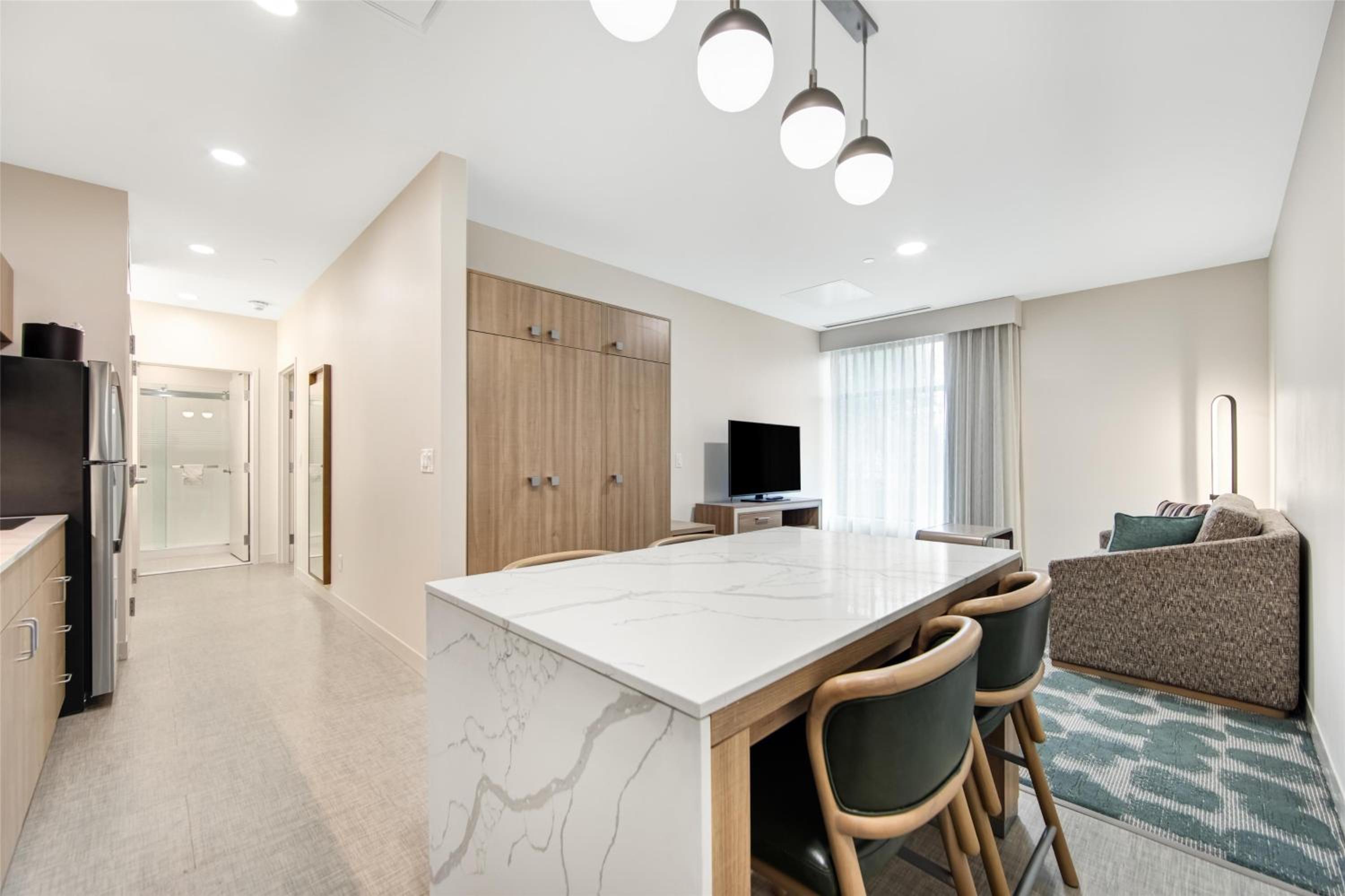 One-Bedroom Suite with Two Queen Beds - Hearing Accessible - Ground Floor - Photo 4