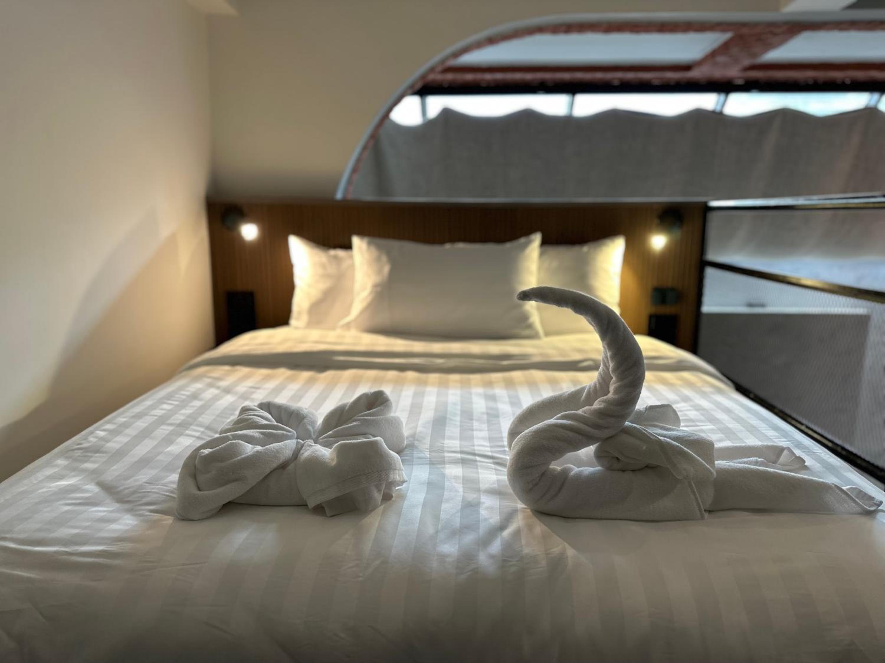 Queen Room with Two Queen Beds photo 1