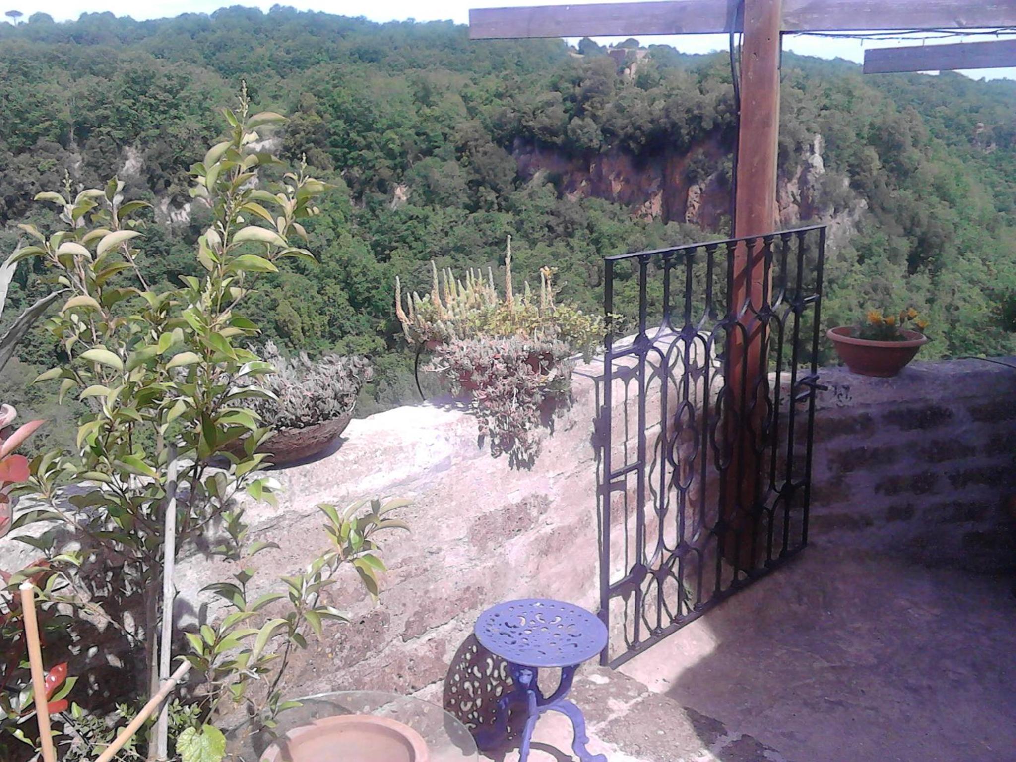 One-Bedroom House - Photo 28