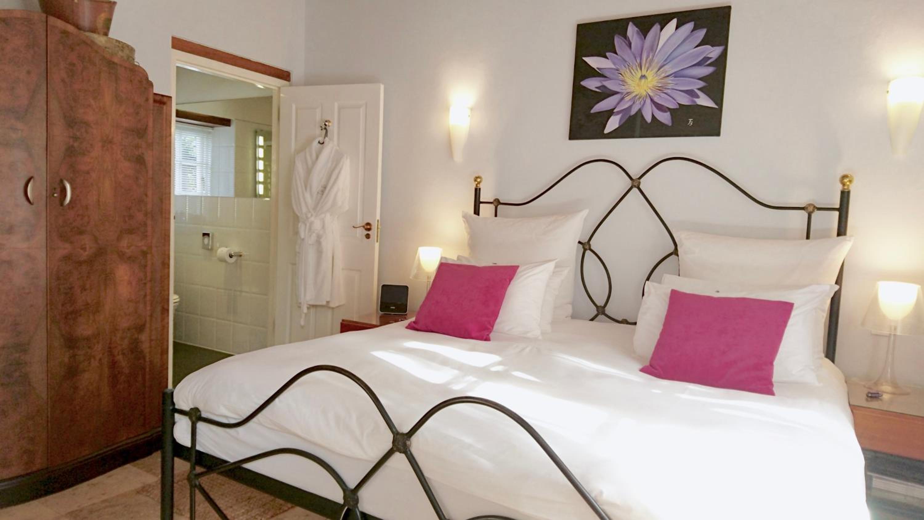 Standard Double or Twin Room - Photo 14