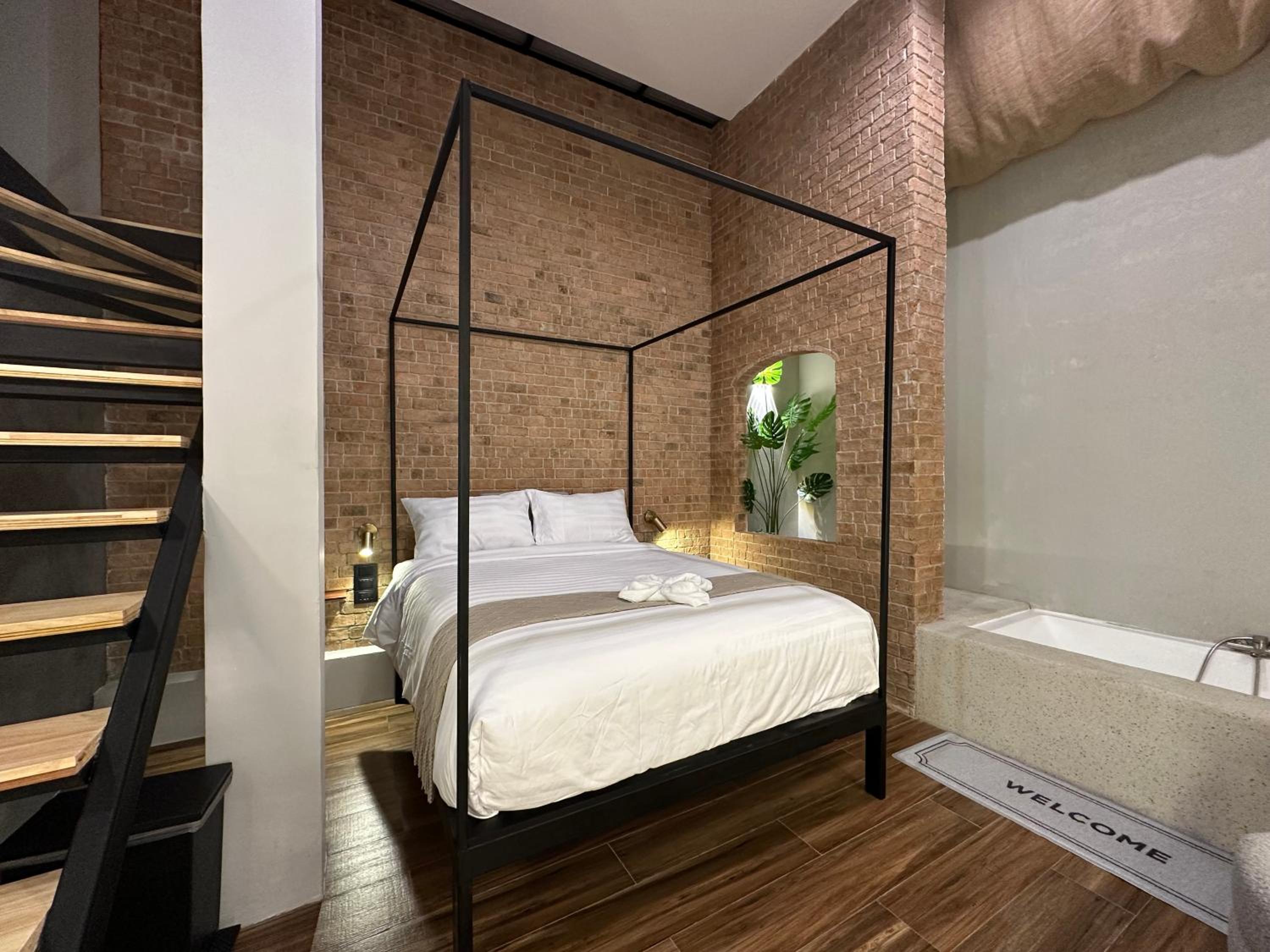 Double Room with Private Bathroom photo 1