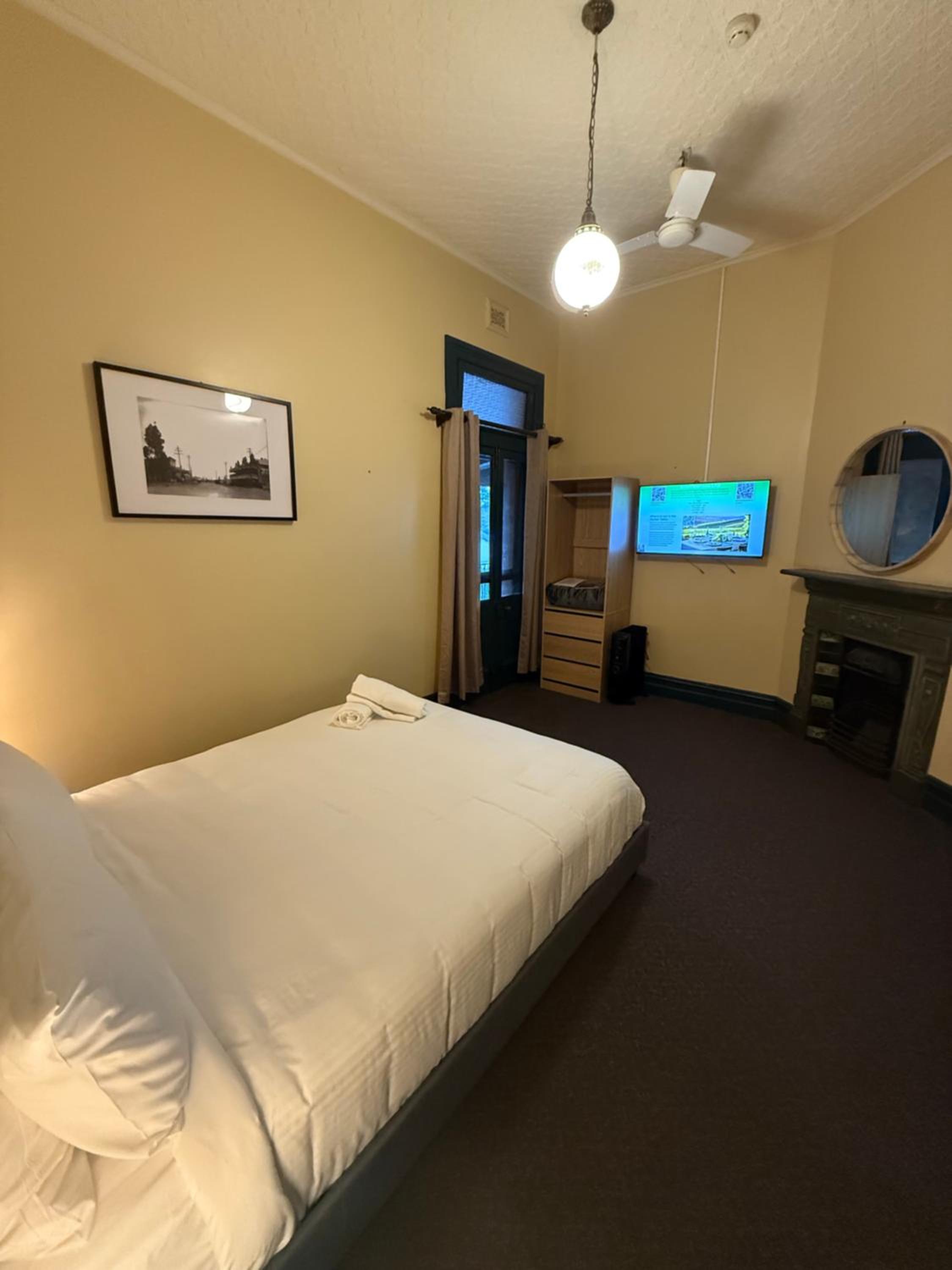 Queen Room - Photo 3