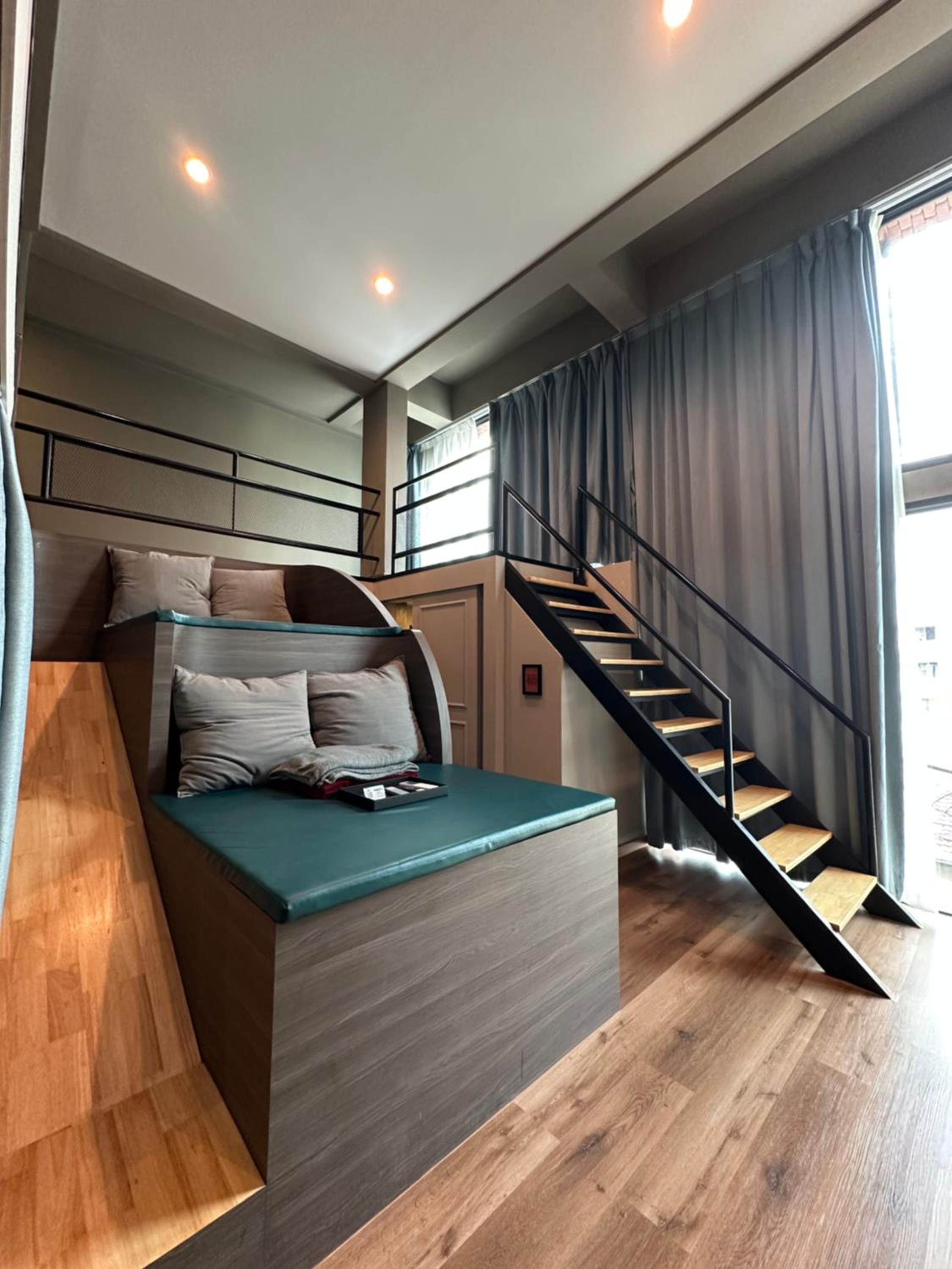 Quadruple Room with Private Bathroom photo 3
