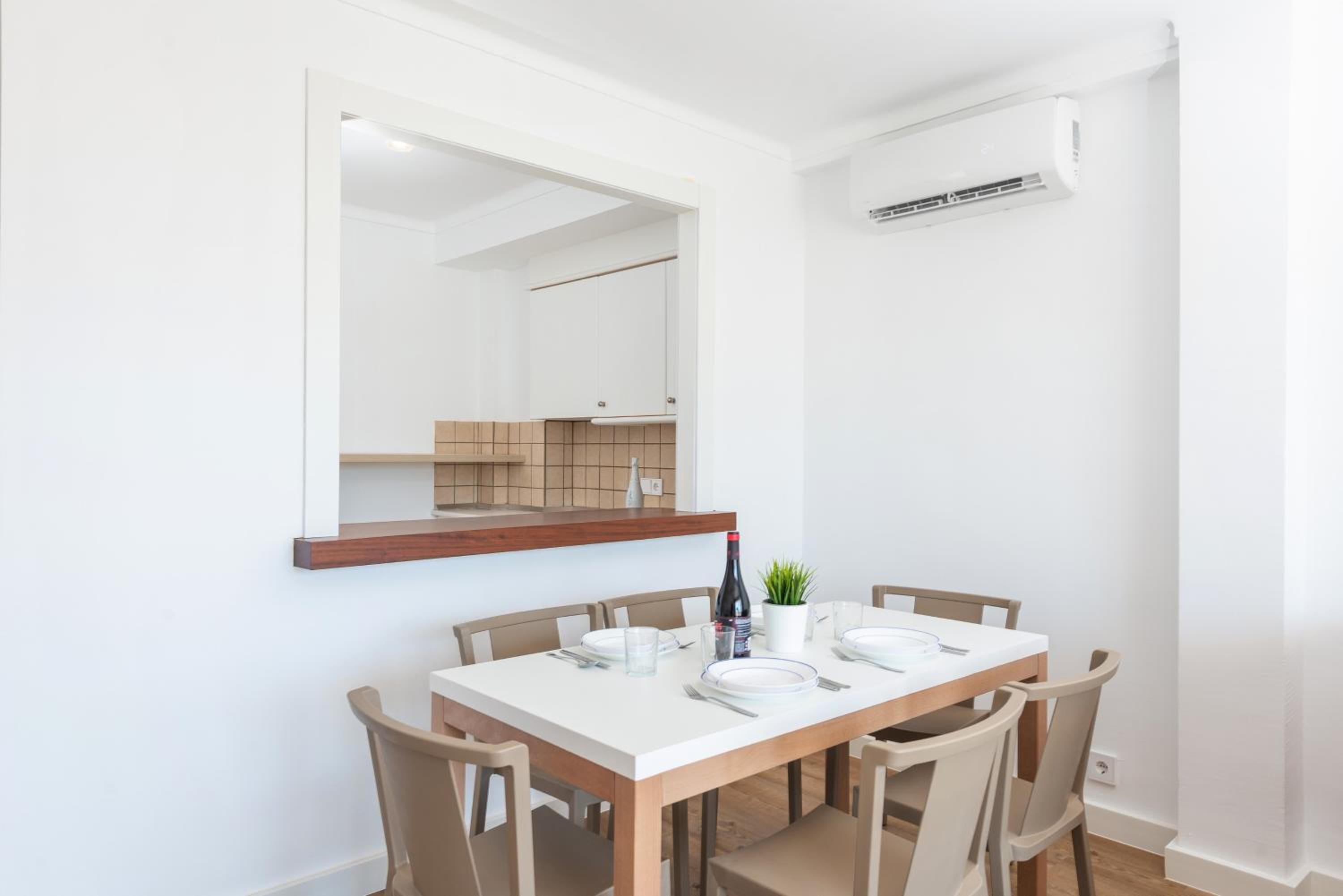 Classic Apartment thumbnail 5