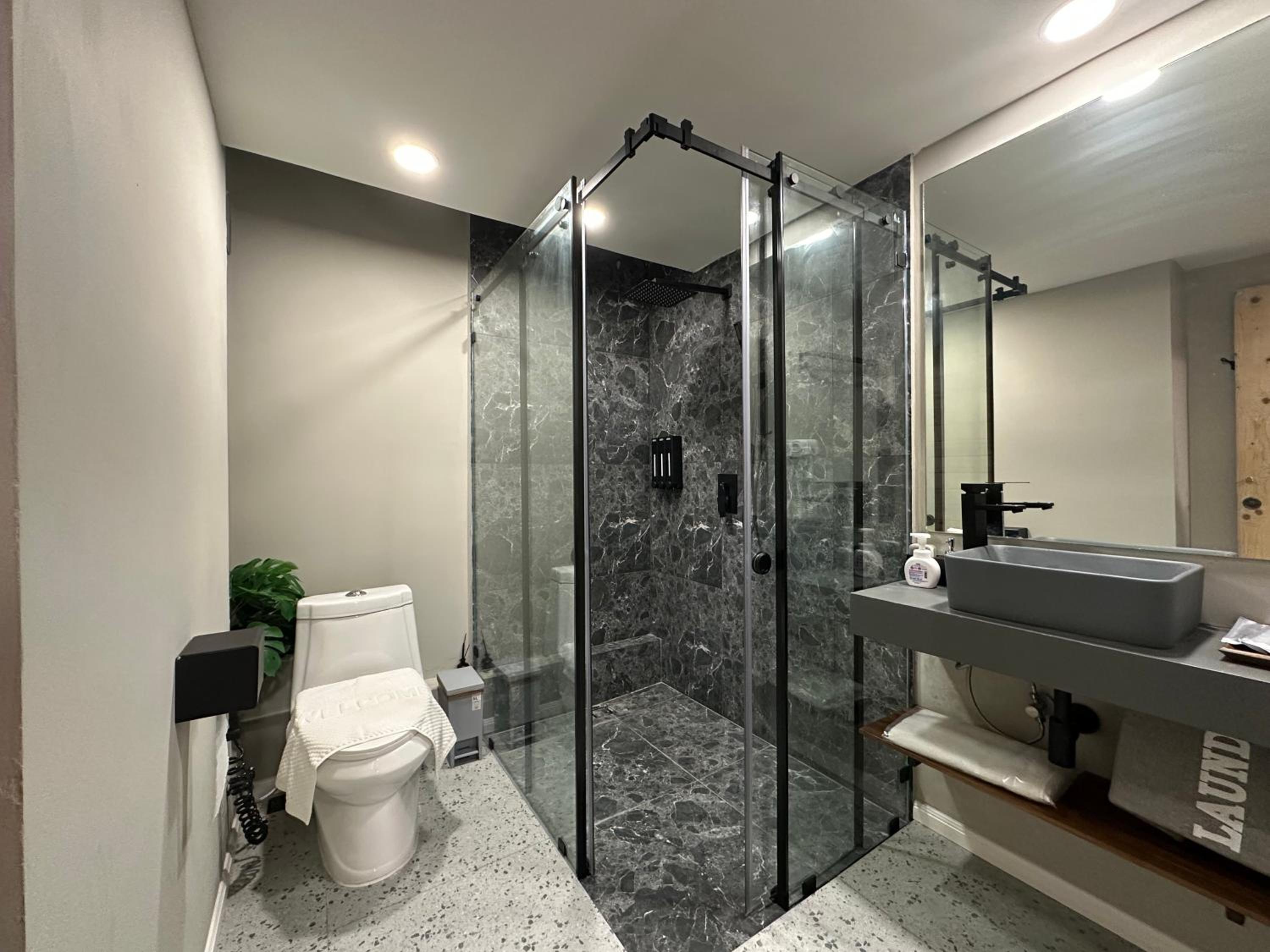 Double Room with Private Bathroom photo 3