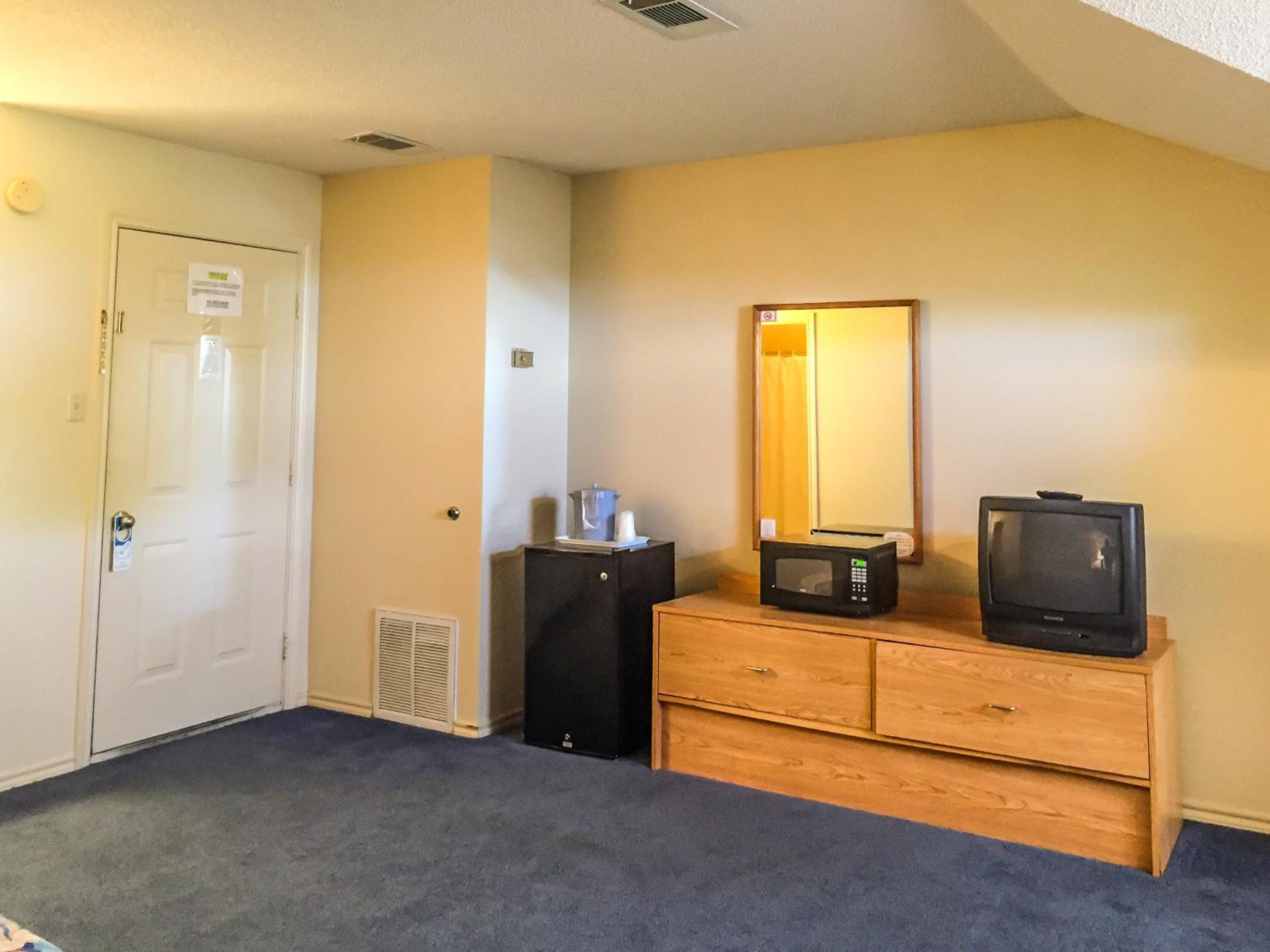 Standard Queen Room