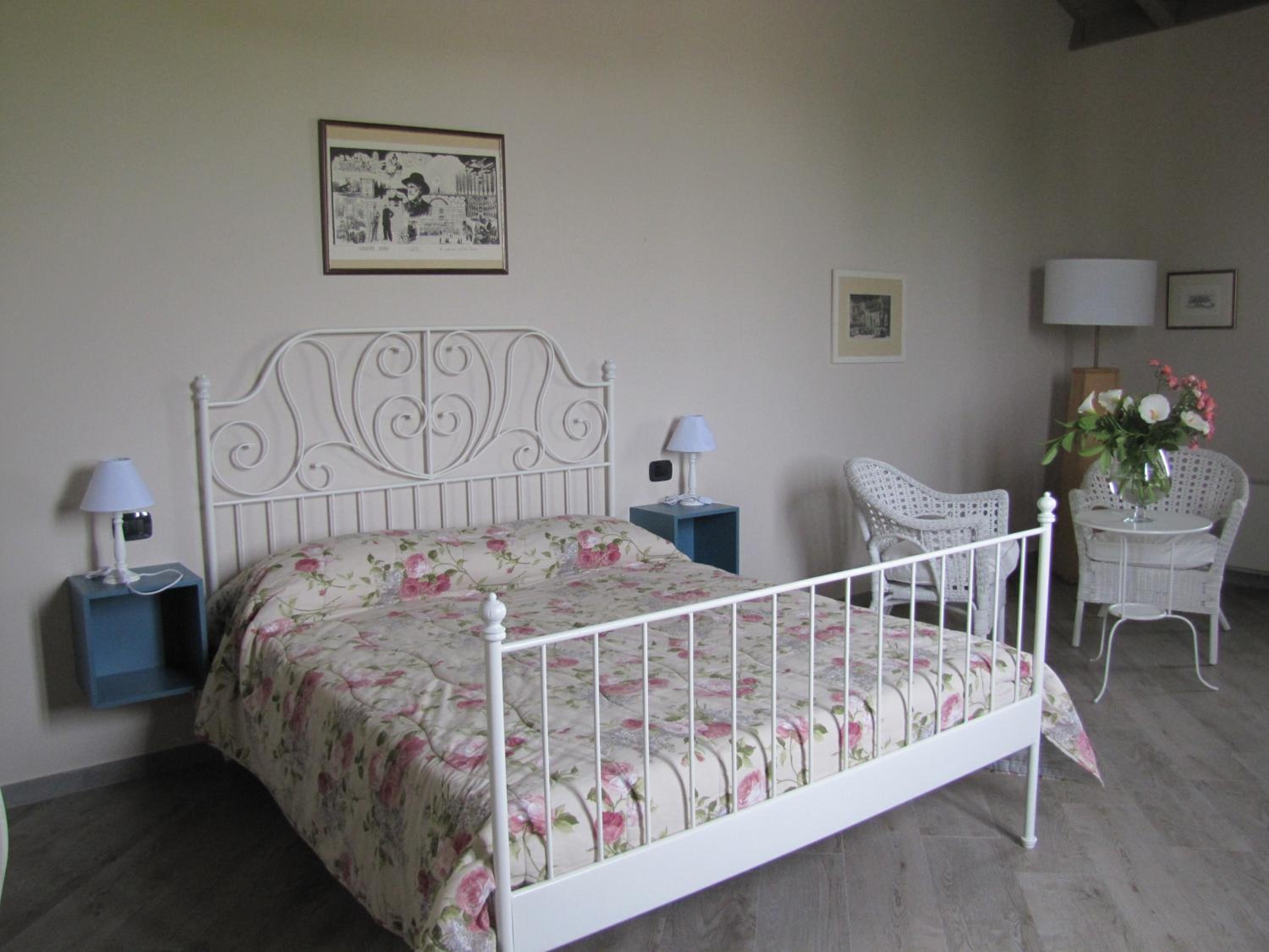Deluxe Suite - Photo 6