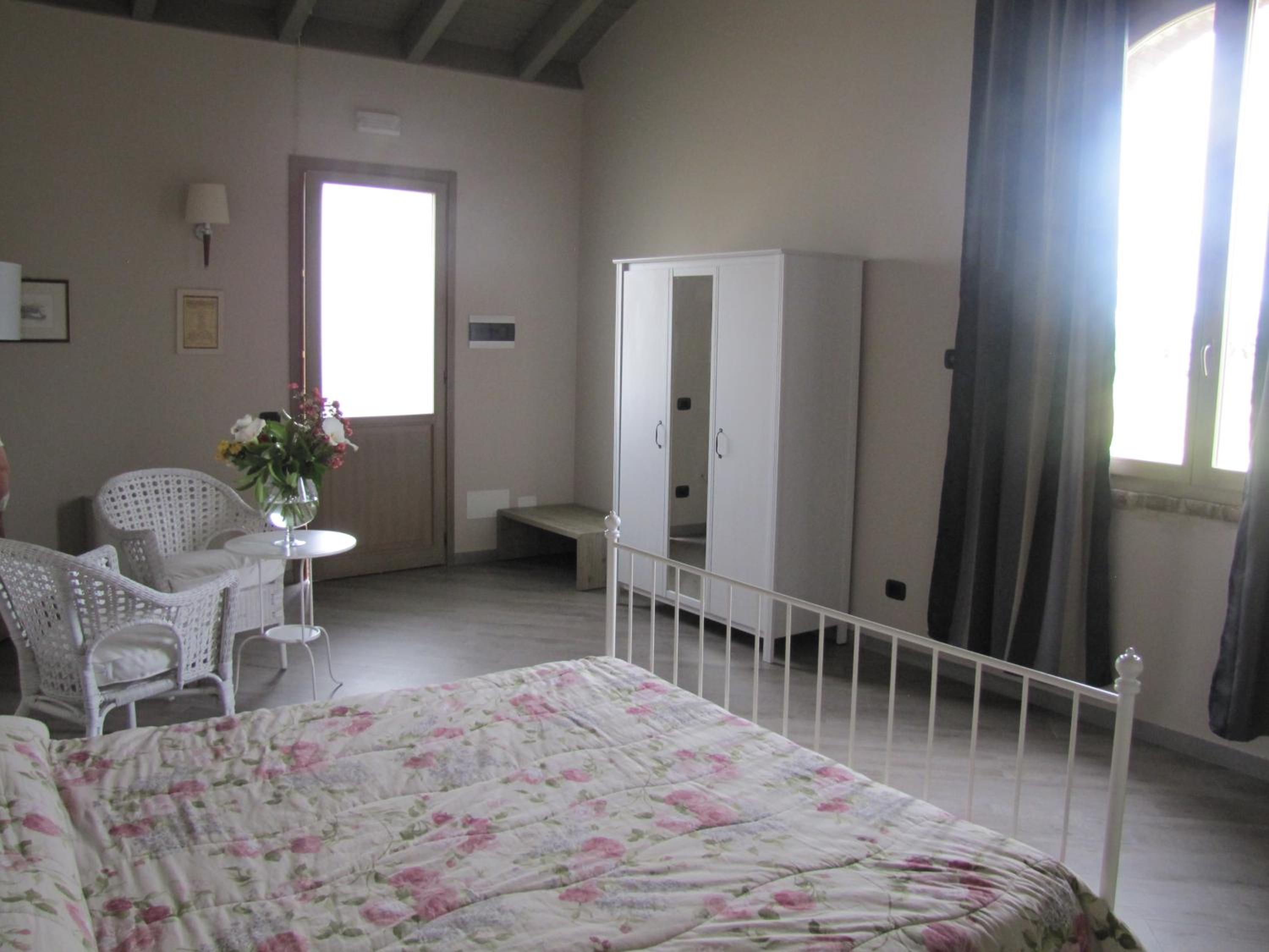 Deluxe Suite - Photo 4