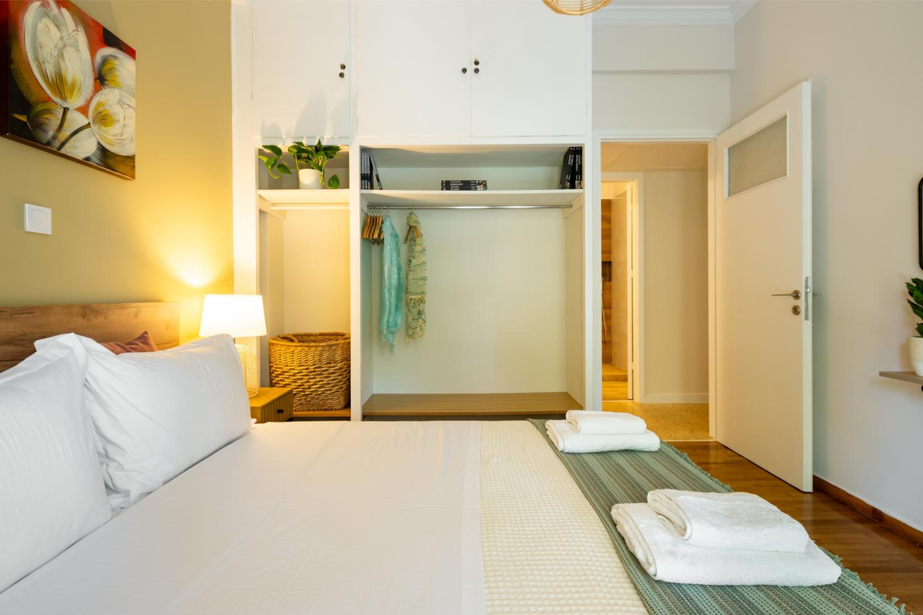 Two-Bedroom Apartment with Balcony photo 3