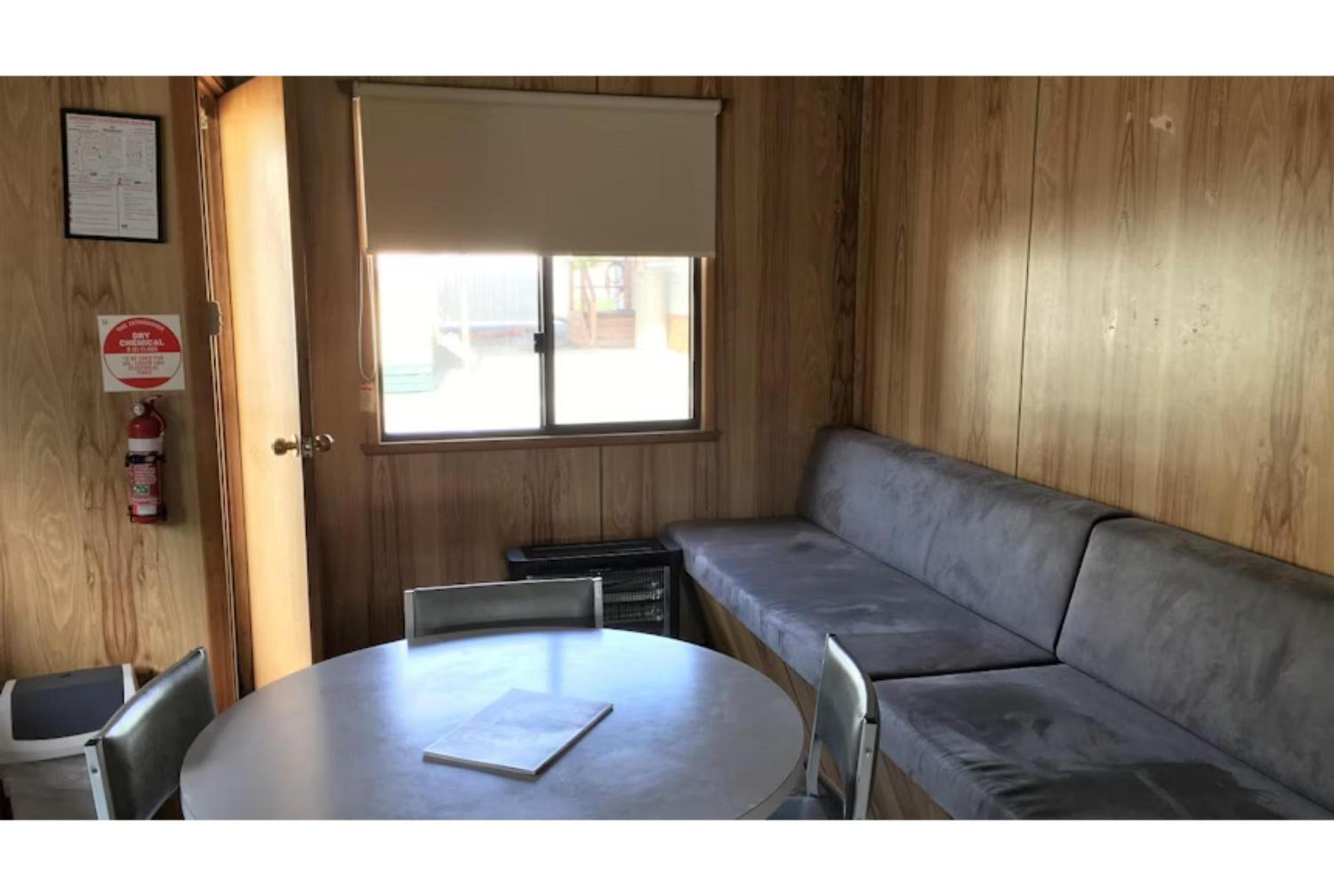 Economy Cabin – Sleeps 4 photo 3