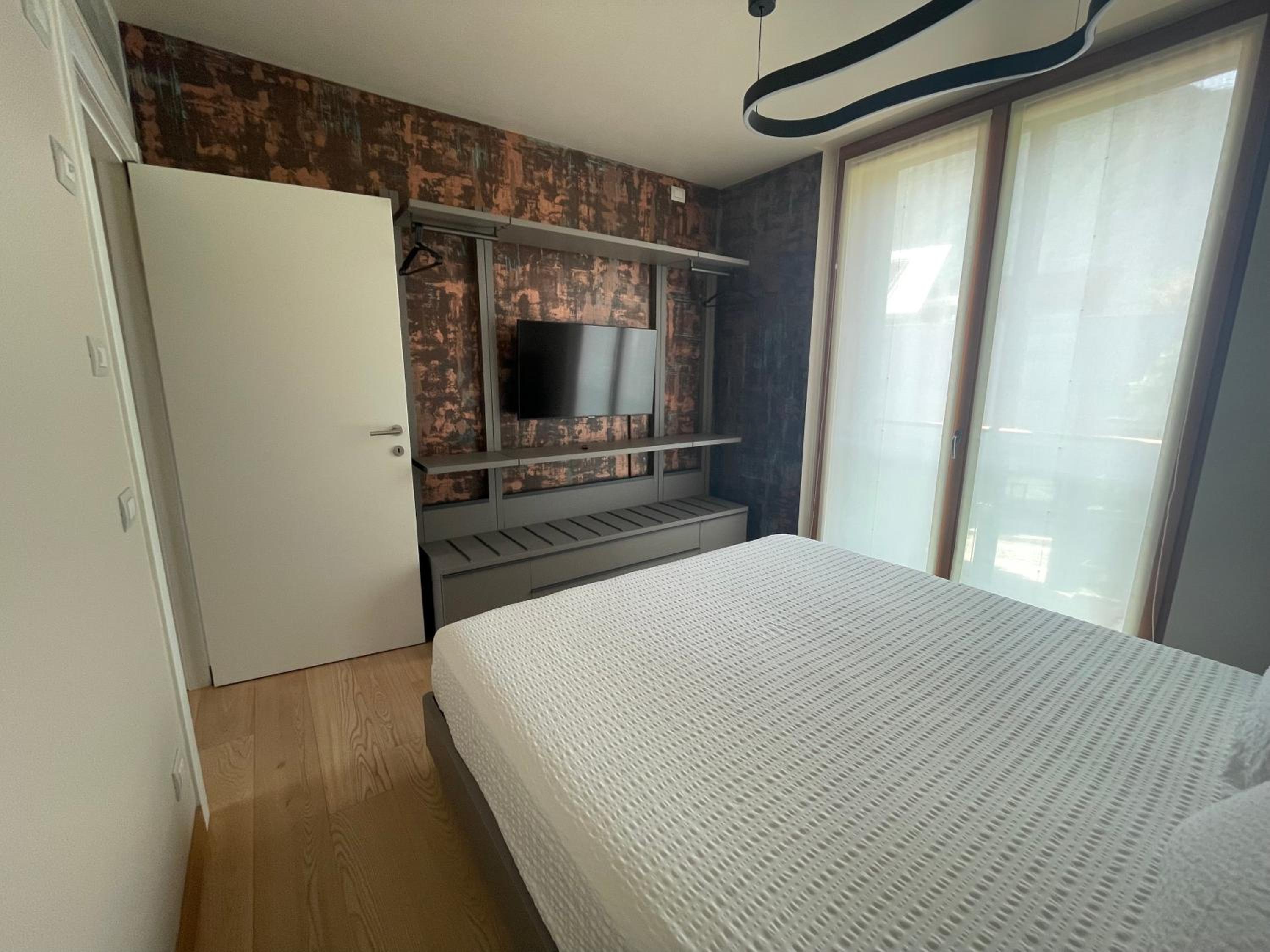 Apartment with Terrace photo 2