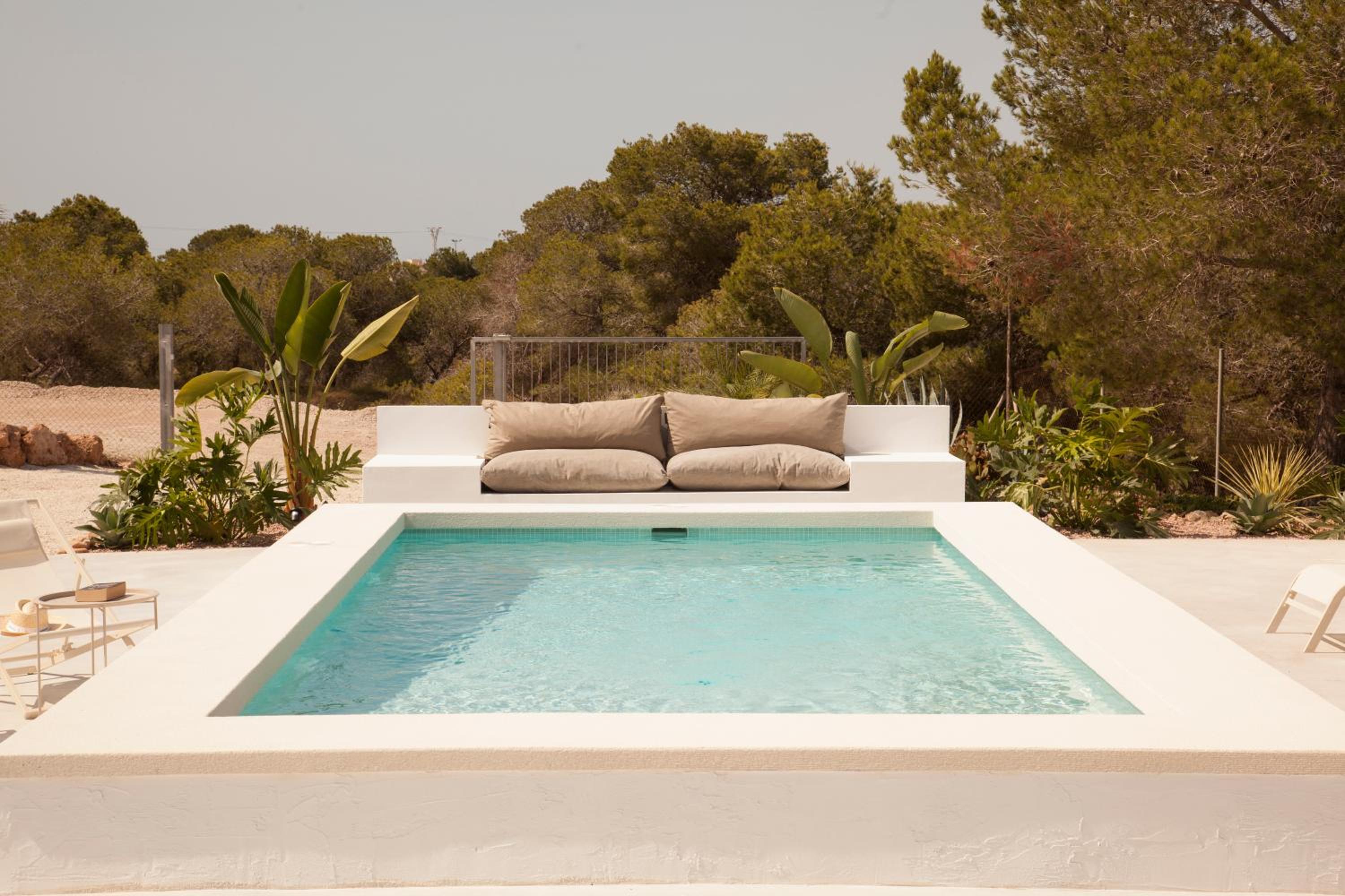 Three-Bedroom Villa photo 2