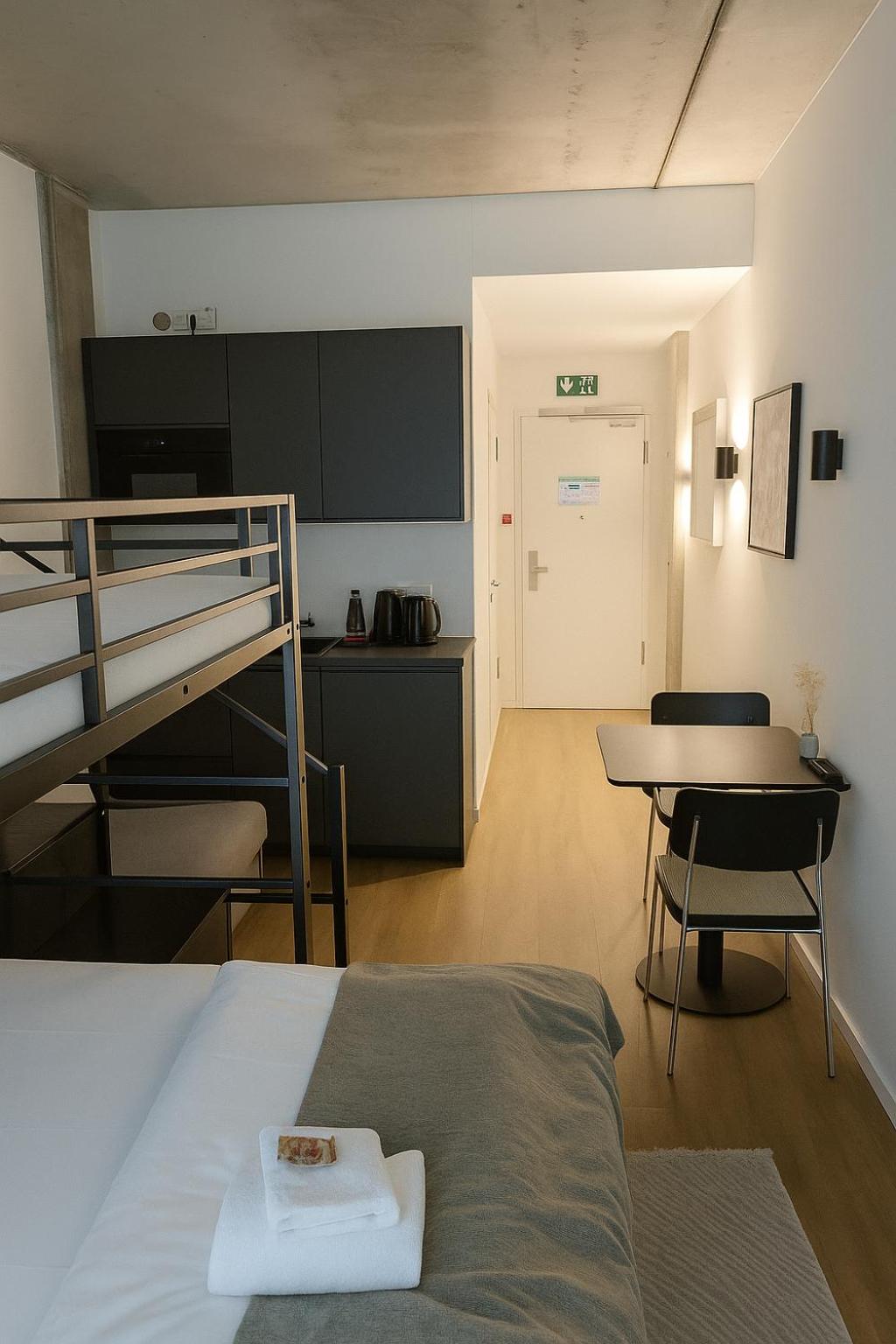 Studio Apartment photo 3